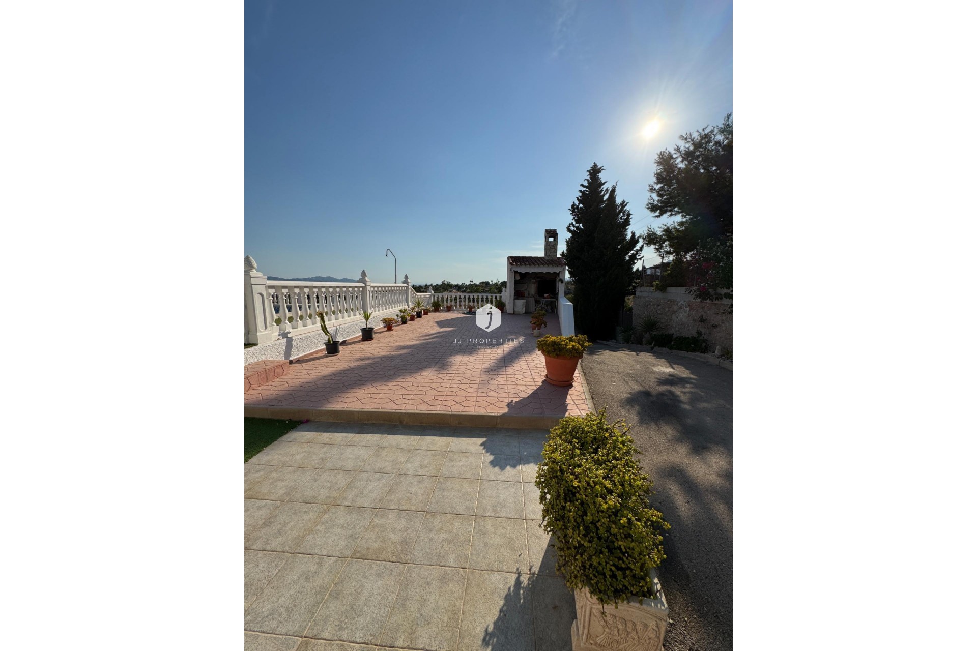 Resale - Villa -
Albatera - Partida Lomas