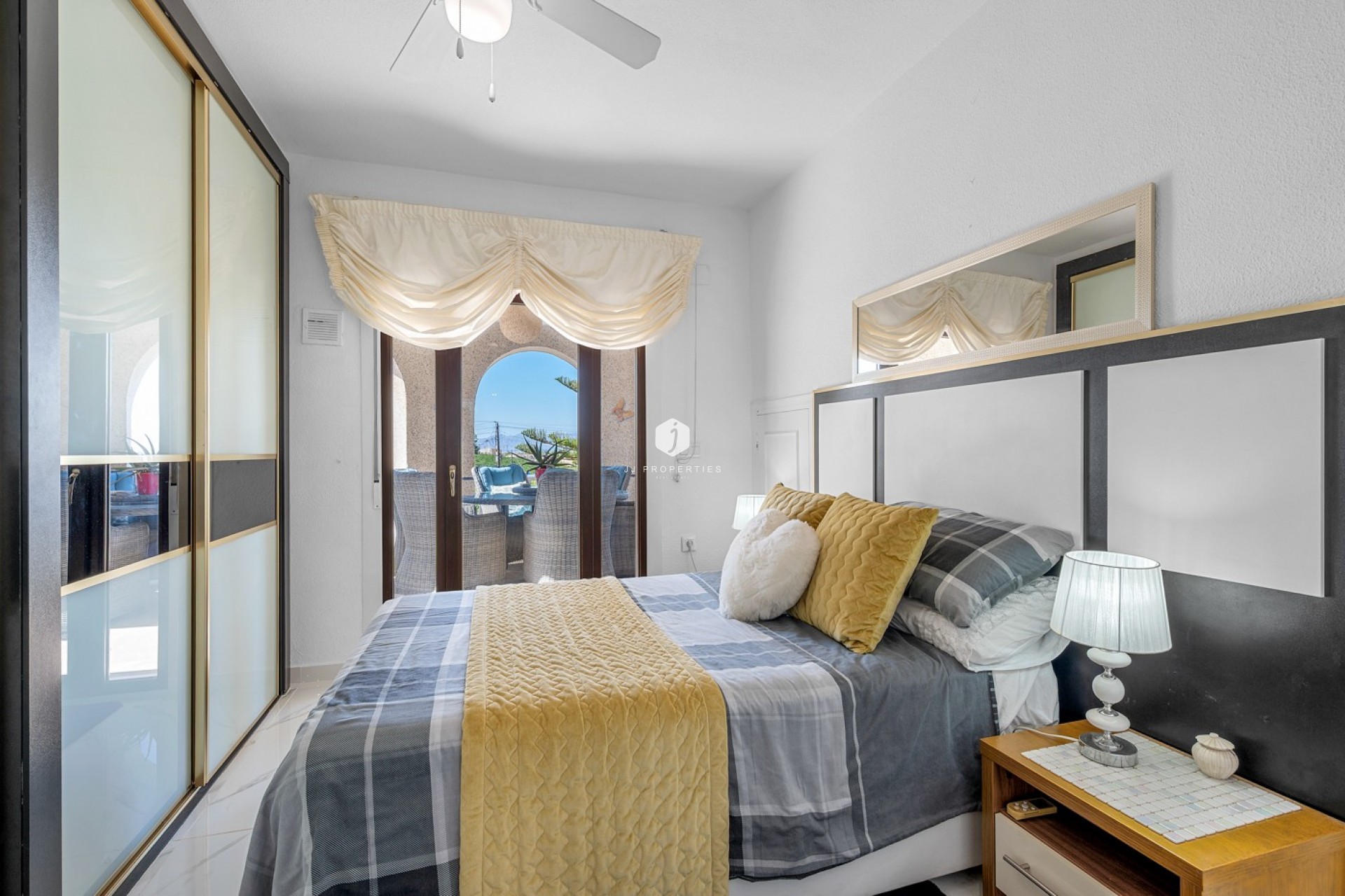 Resale - Villa -
Almoradí - Inland