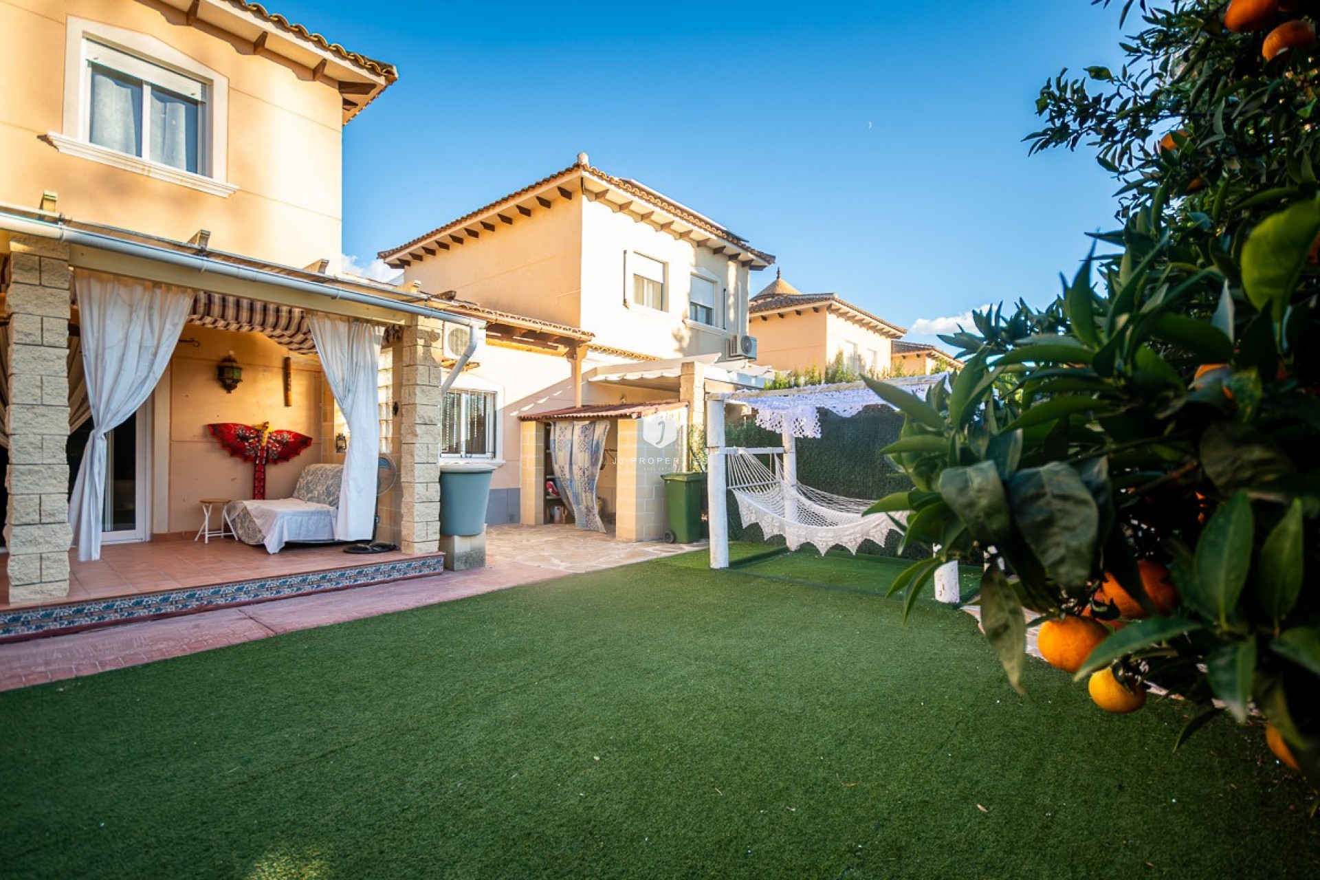 Resale - Villa -
Benferri - Inland