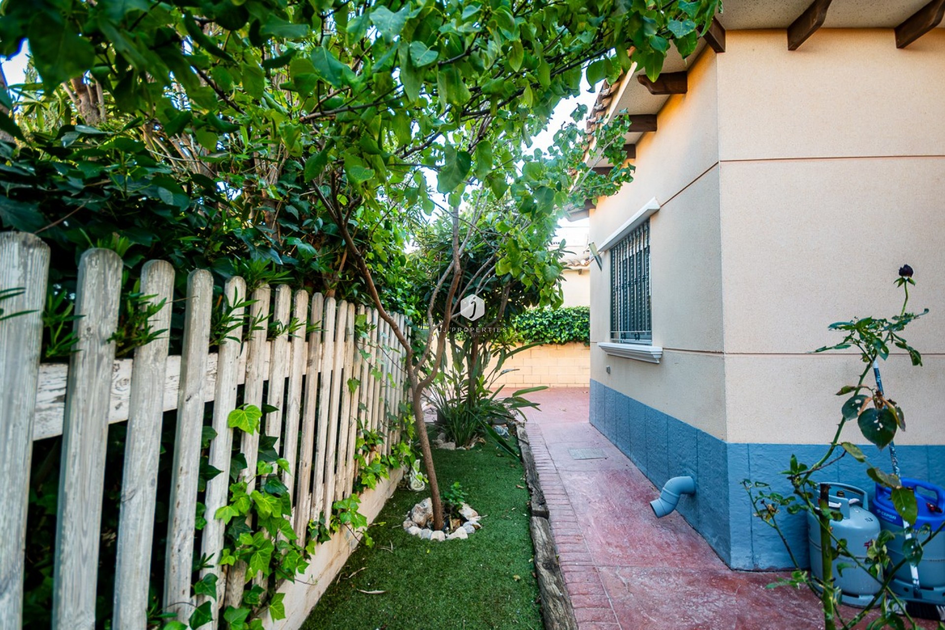 Resale - Villa -
Benferri - Inland