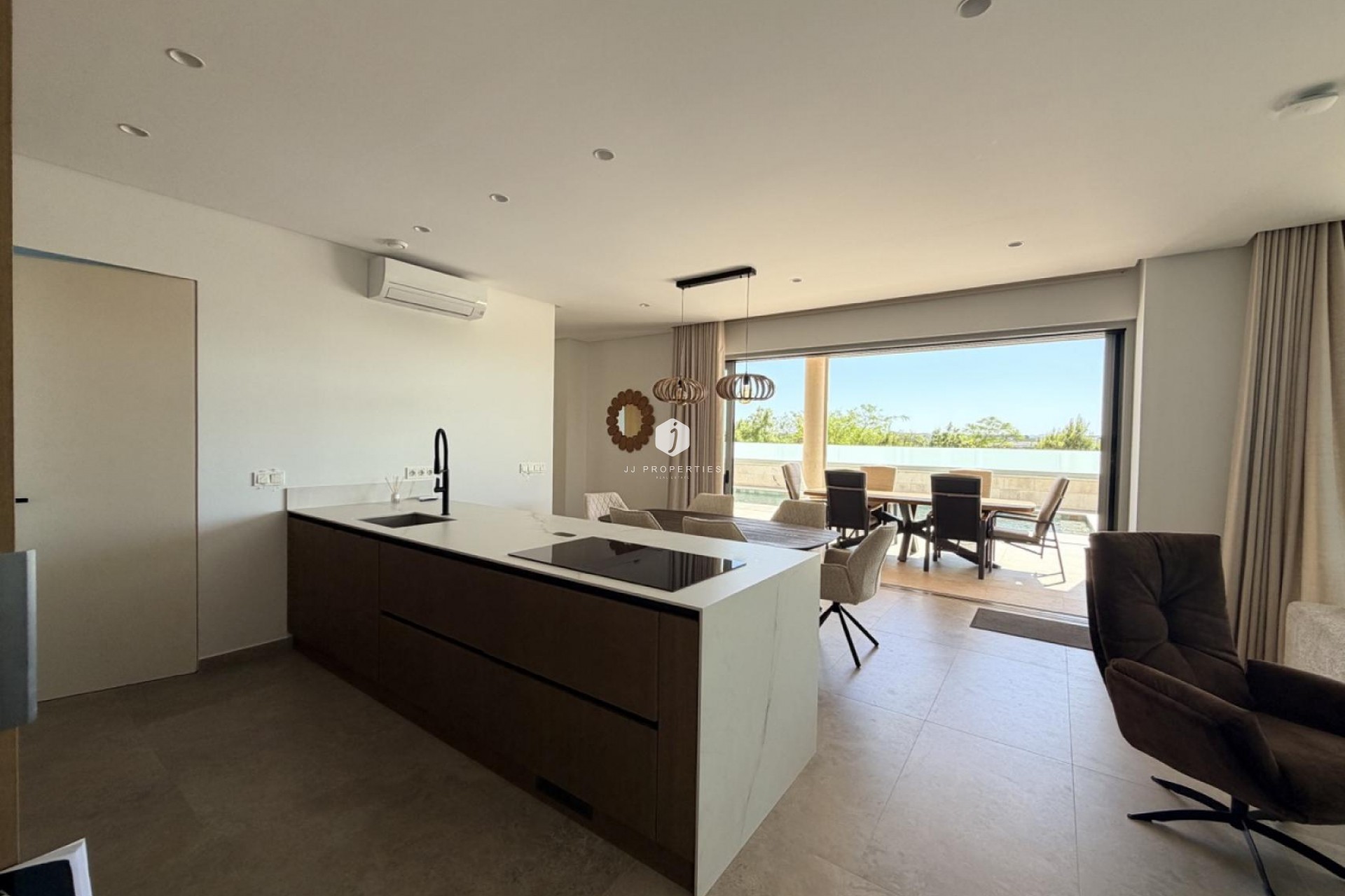 Resale - Villa -
Benijofar - Costa Blanca
