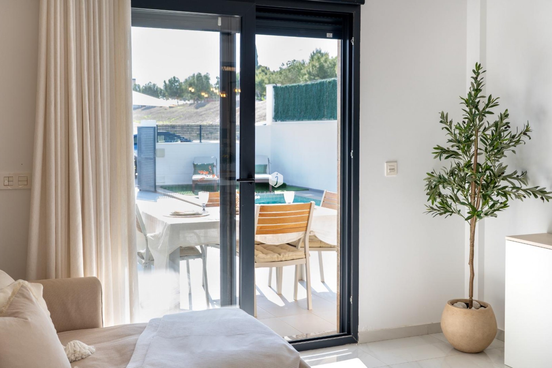 Resale - Villa -
Bigastro - D6