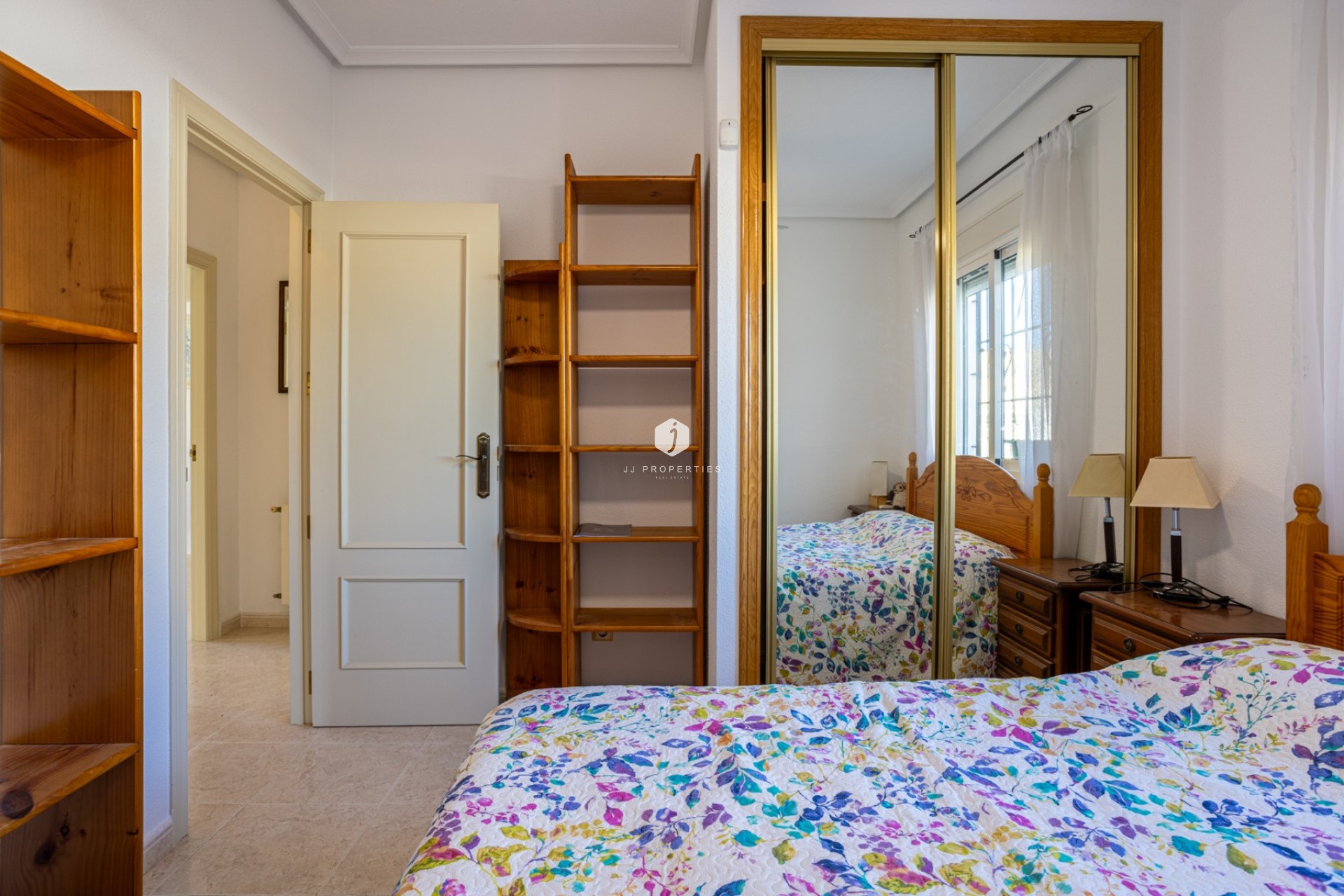 Resale - Villa -
Bigastro - Inland