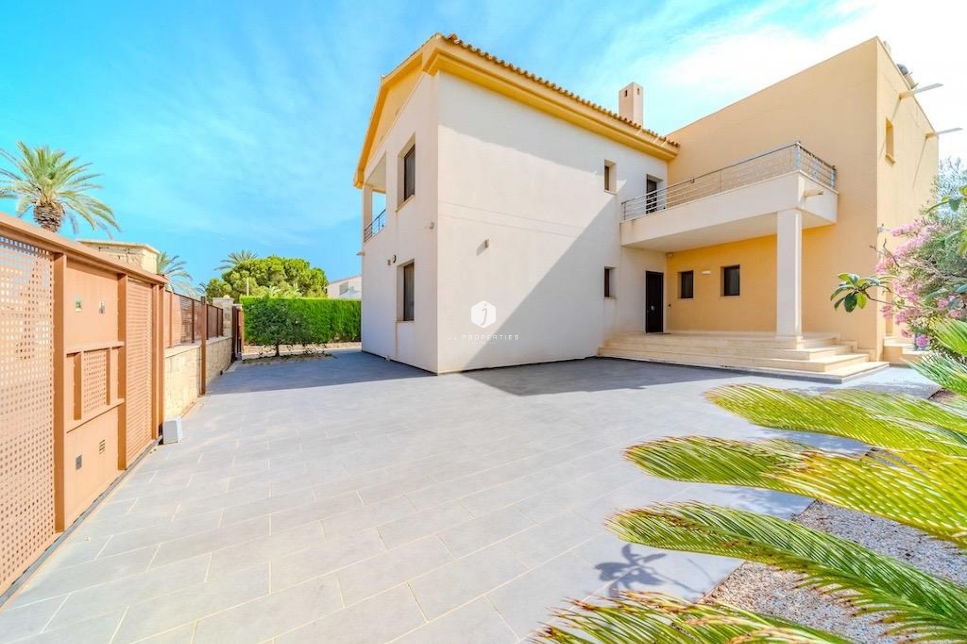 Resale - Villa -
Cabo Roig - Costa Blanca