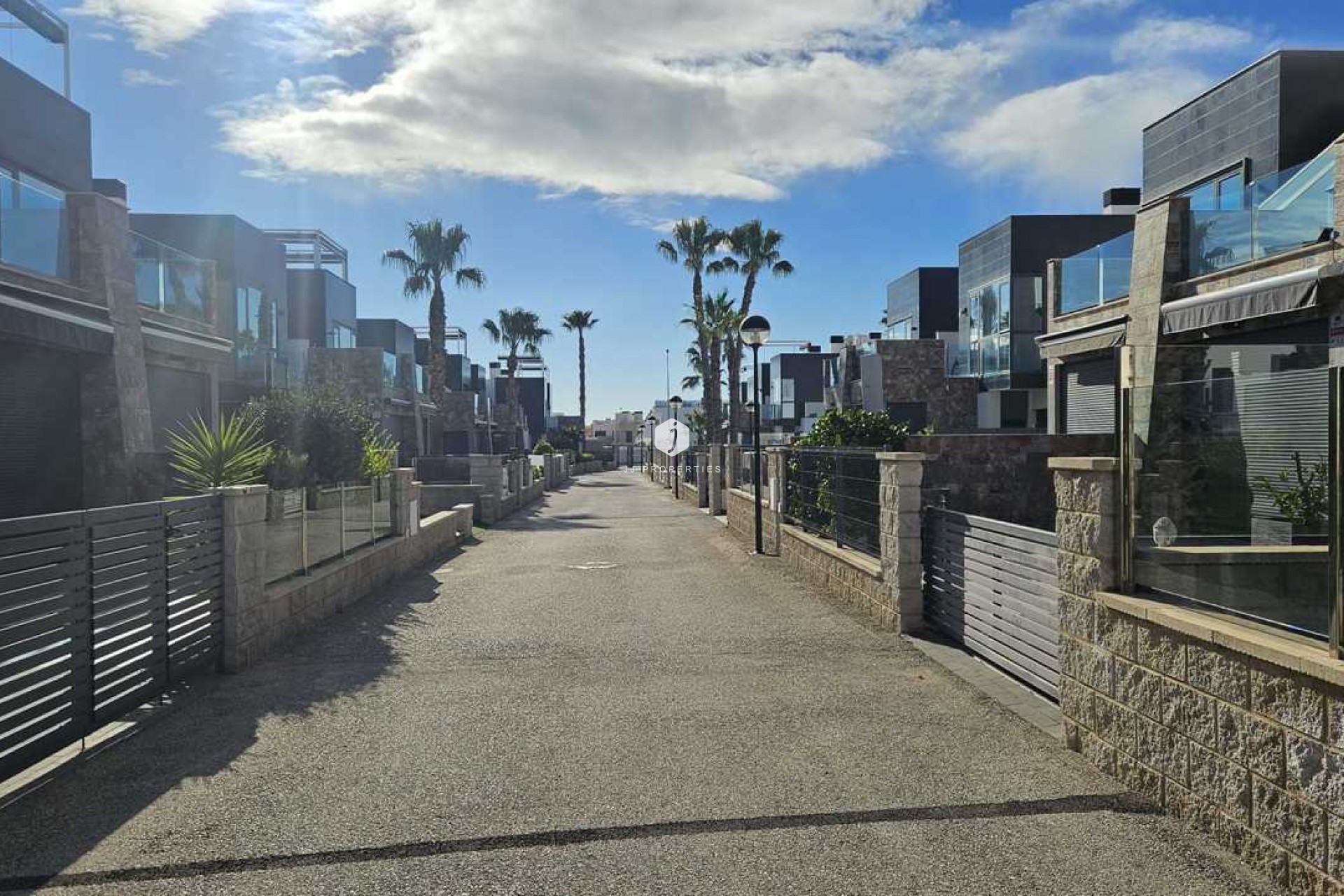 Resale - Villa -
Cabo Roig - Costa Blanca