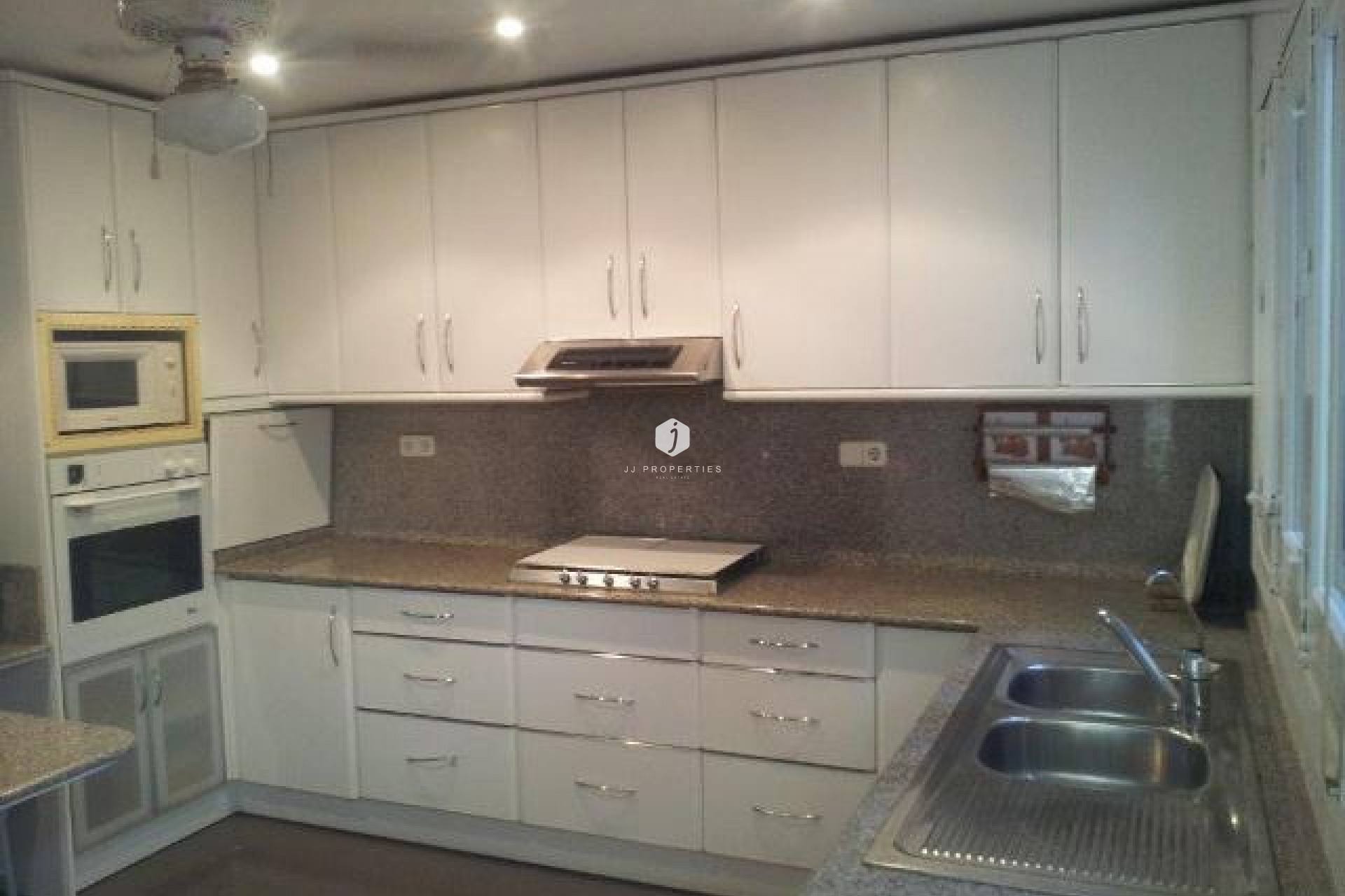 Resale - Villa -
Campoamor - Costa Blanca