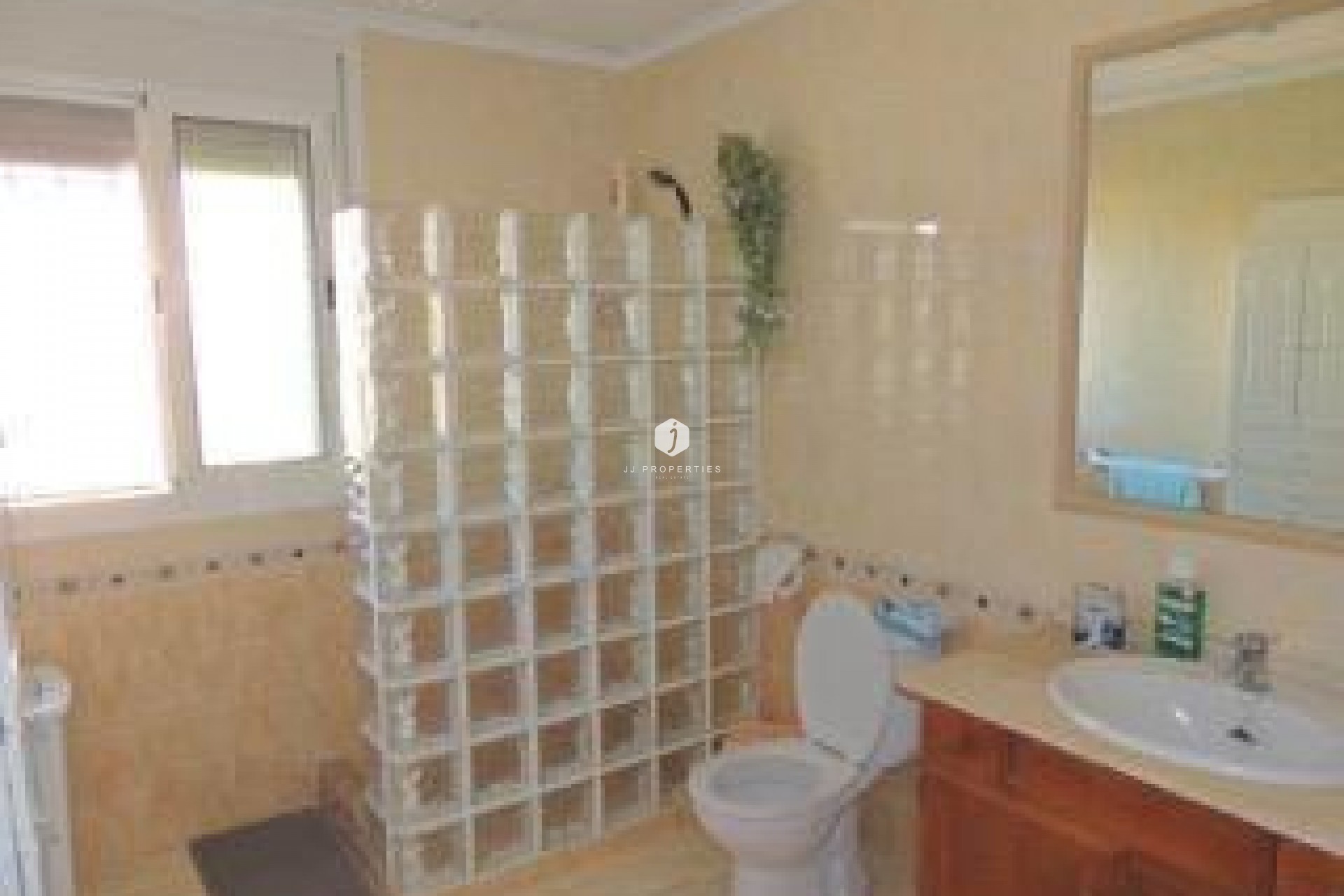 Resale - Villa -
Catral