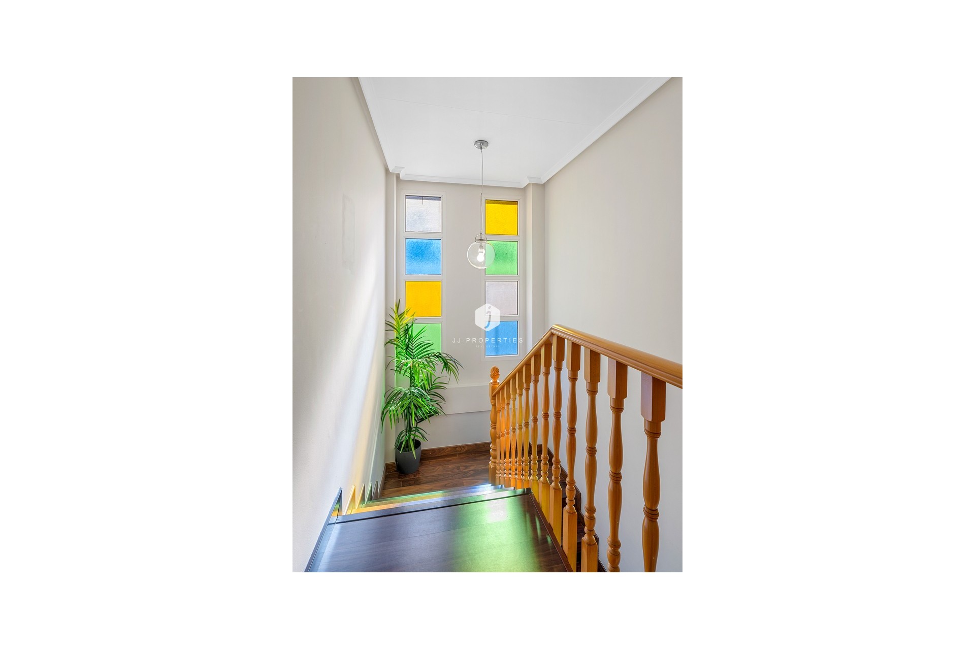 Resale - Villa -
Ciudad De Las Comunicaciones - Costa Blanca