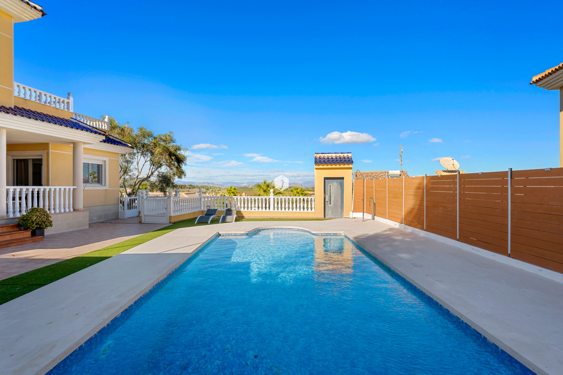 Resale - Villa -
Ciudad De Las Comunicaciones - Costa Blanca