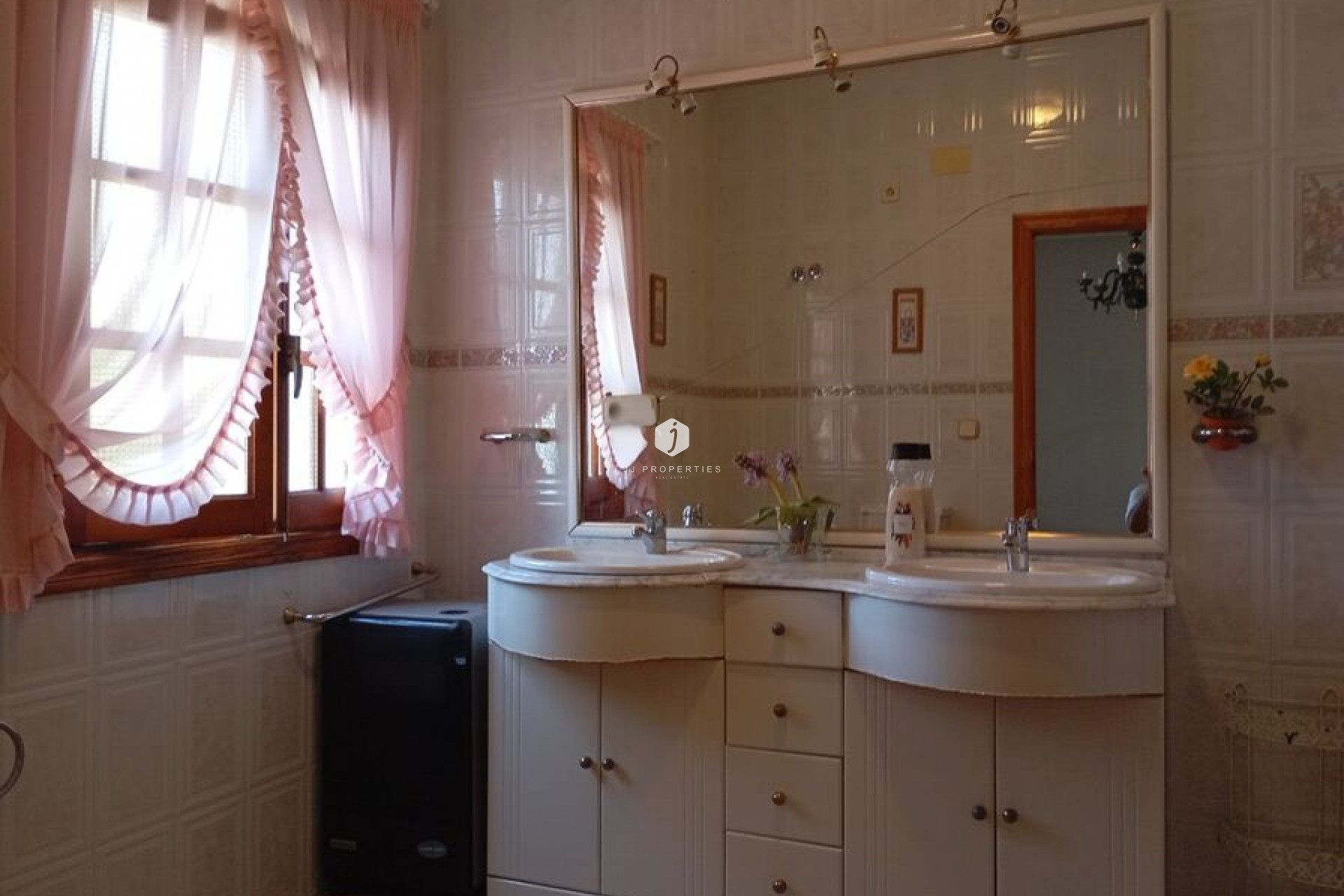 Resale - Villa -
Daya Nueva - Costa Blanca