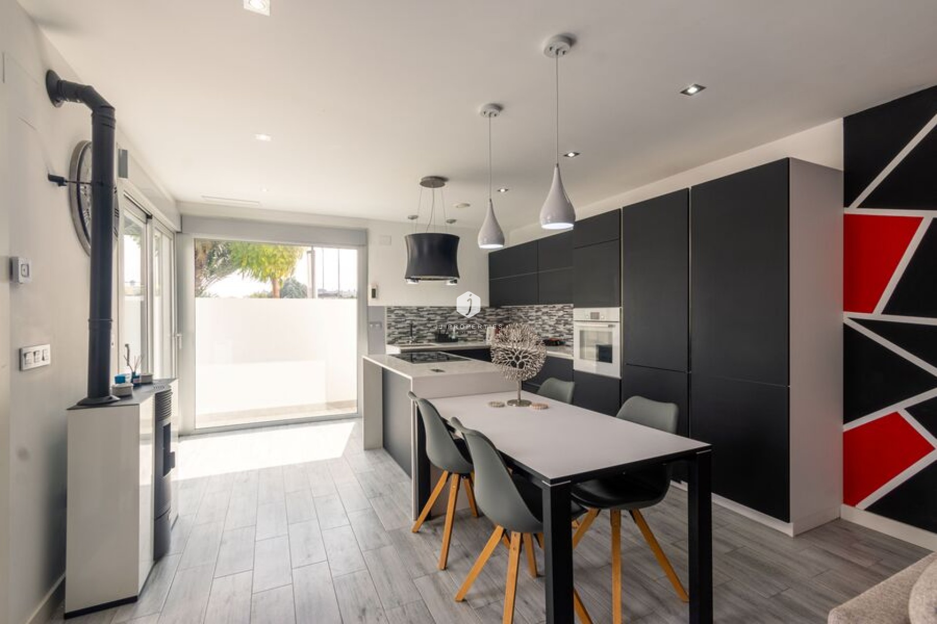 Resale - Villa -
Daya Vieja - Costa Blanca