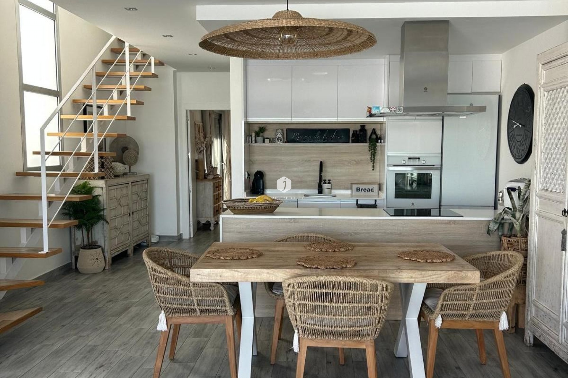 Resale - Villa -
Daya Vieja - Costa Blanca