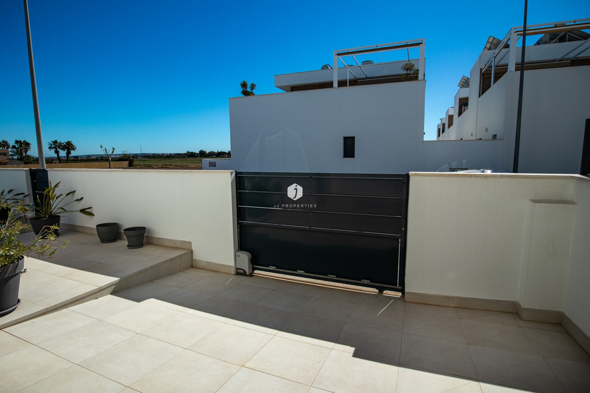 Resale - Villa -
Daya Vieja