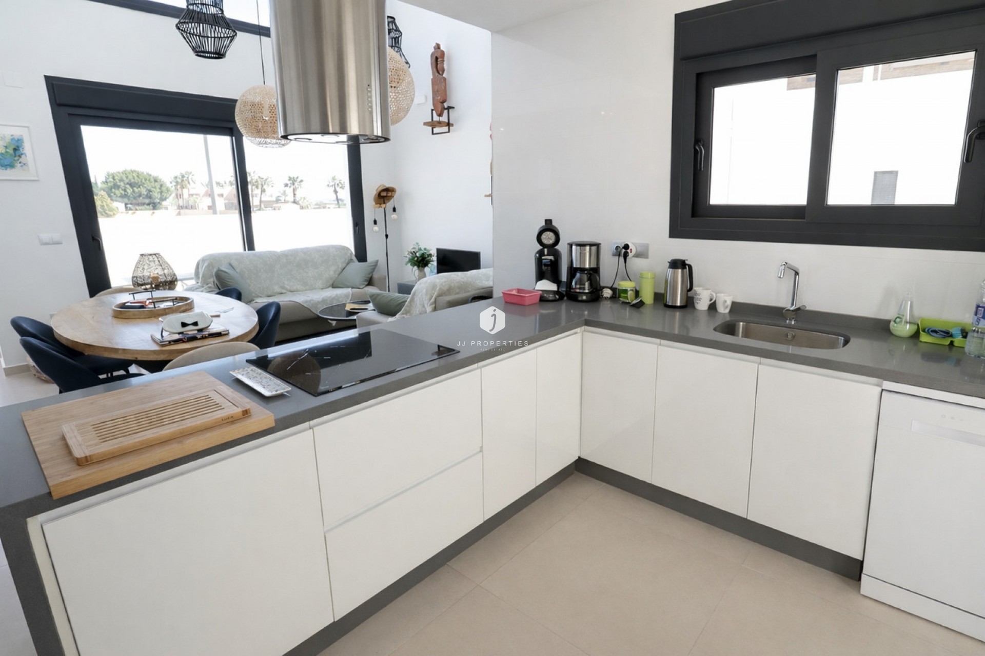 Resale - Villa -
Daya Vieja