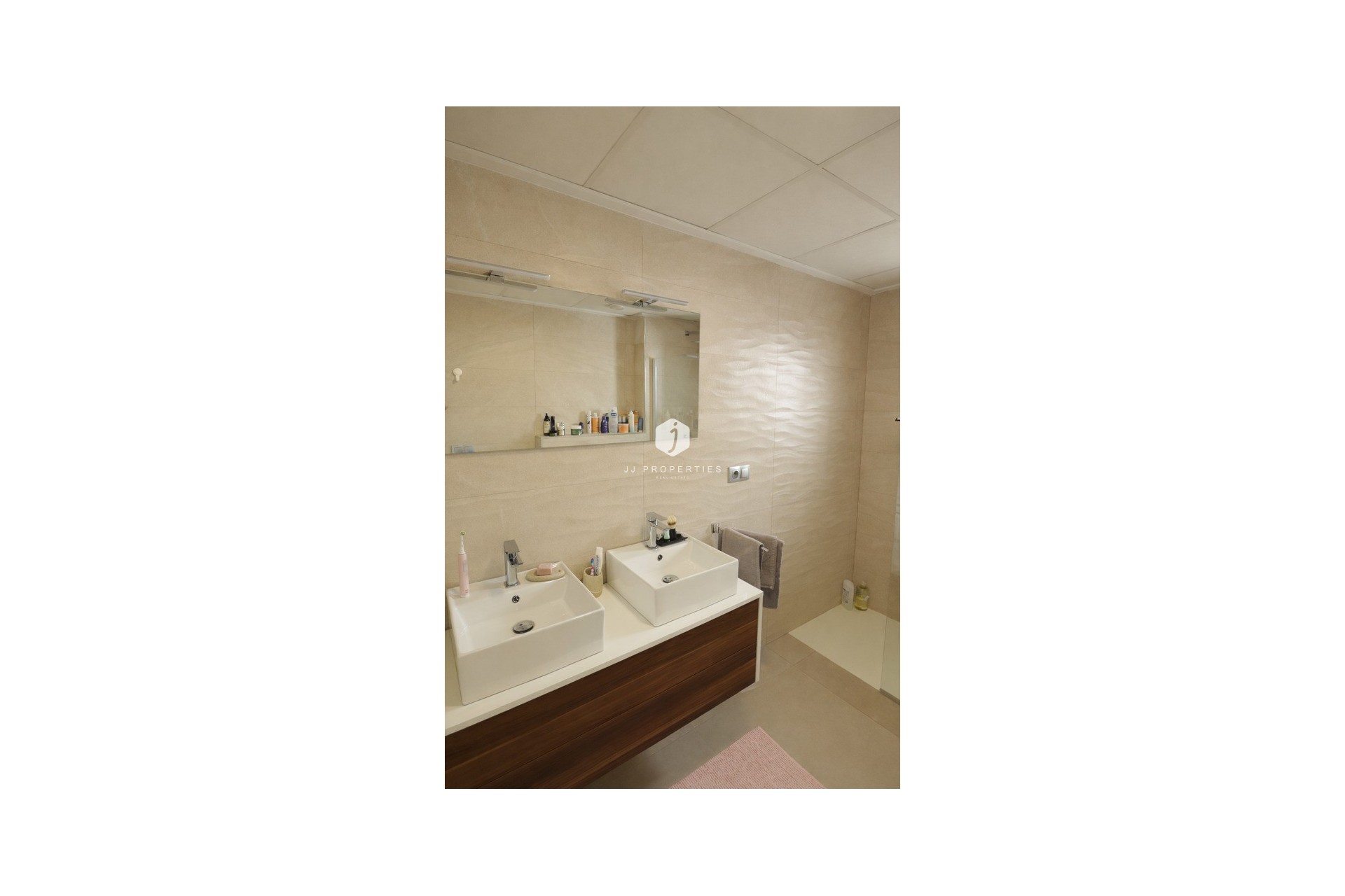 Resale - Villa -
Daya Vieja