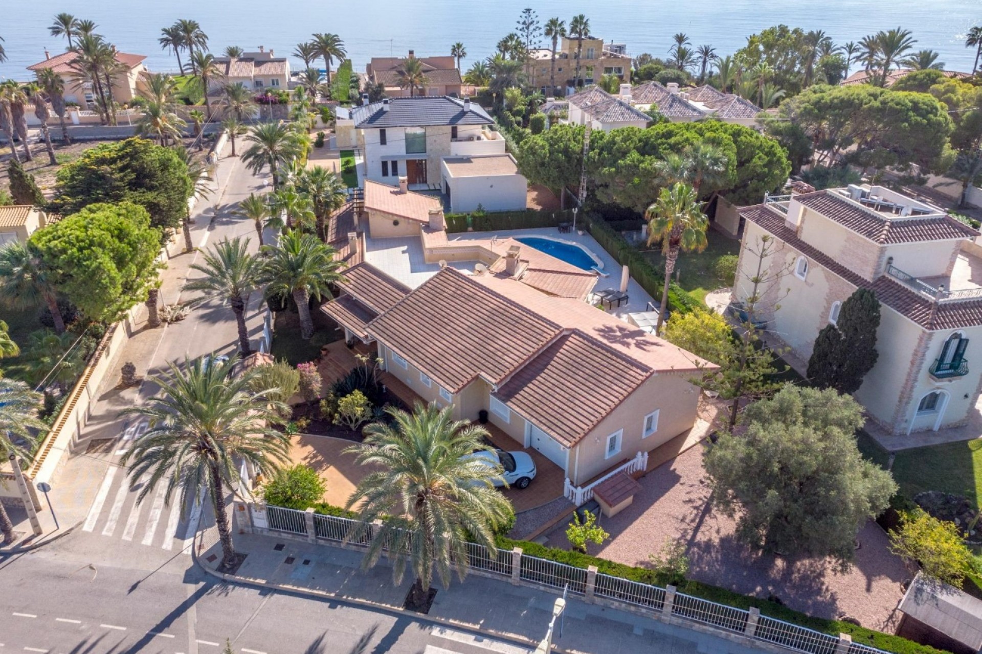 Resale - Villa de Lujo -
Orihuela Costa - Cabo Roig