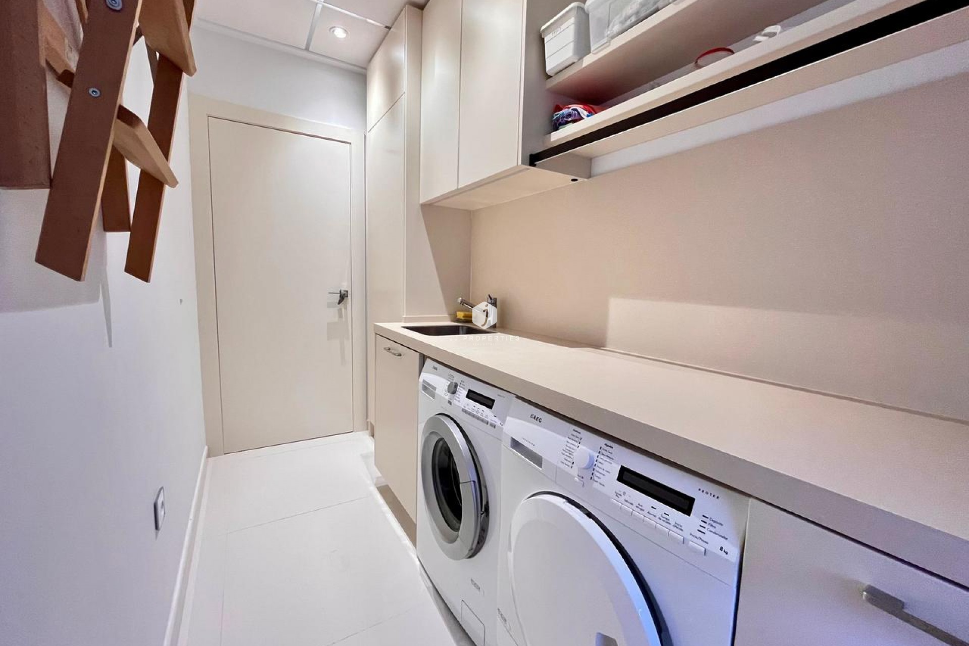 Resale - Villa -
Dehesa de Campoamor - Costa Blanca