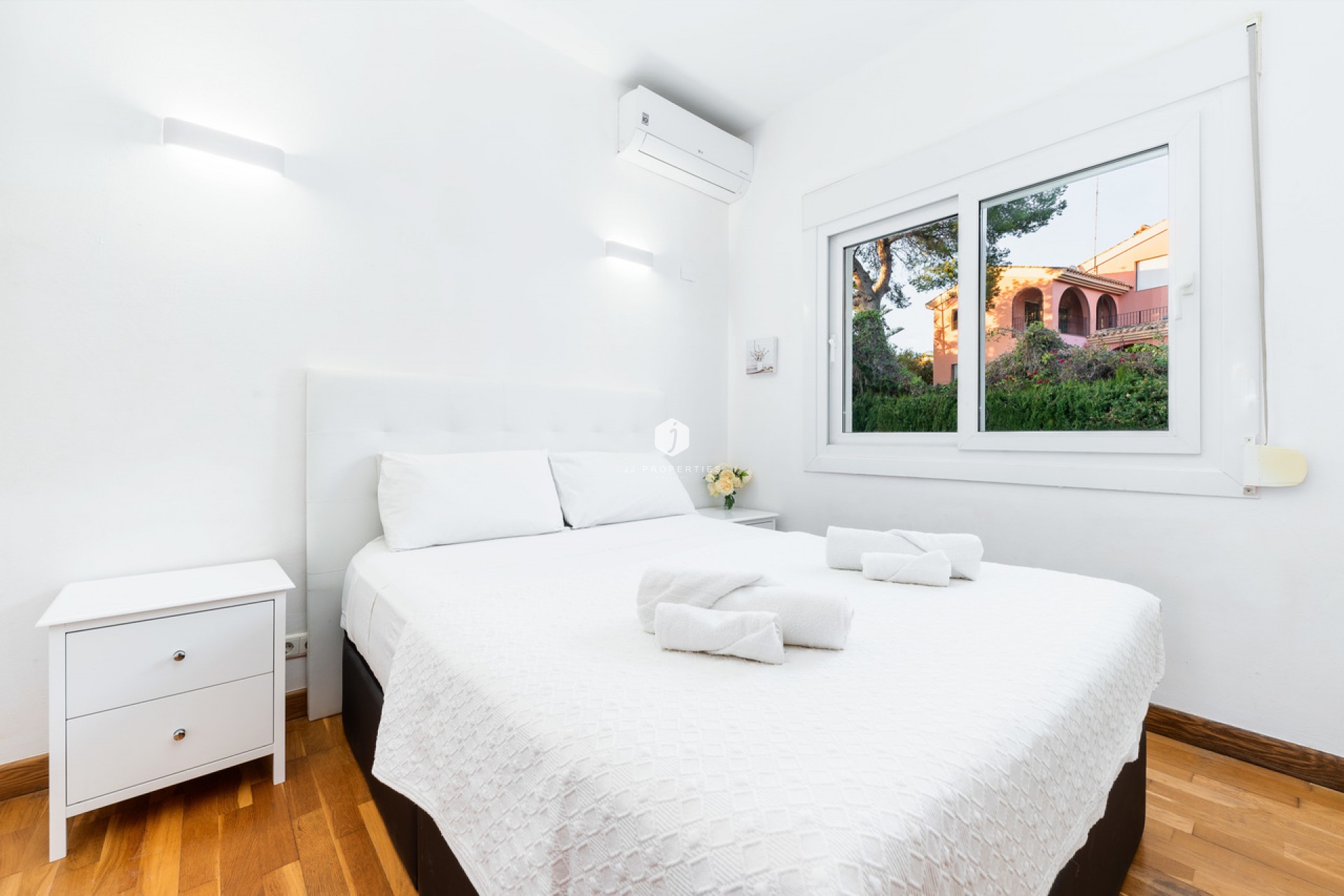 Resale - Villa -
Dehesa de Campoamor - Costa Blanca