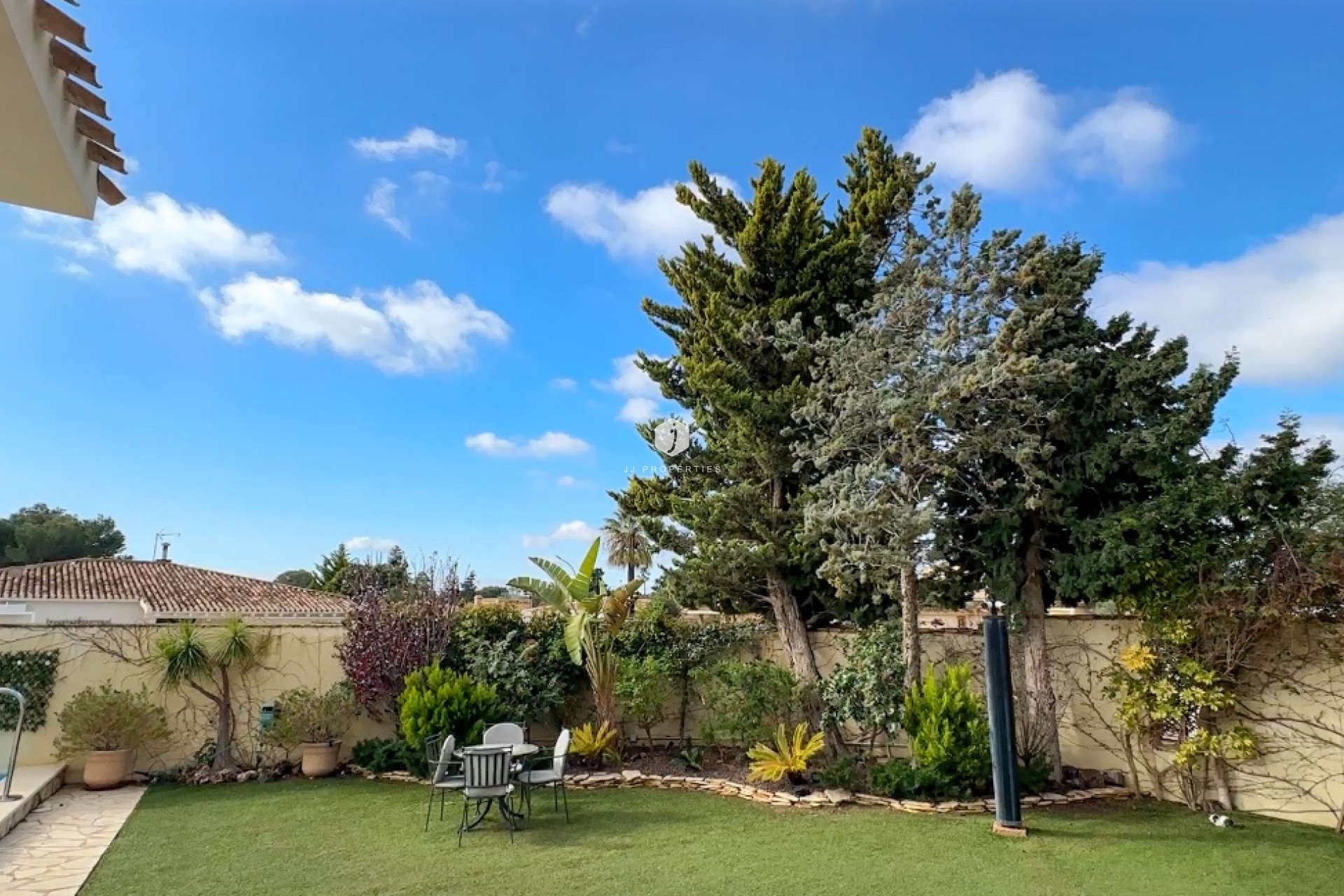 Resale - Villa -
Dehesa de Campoamor - Costa Blanca