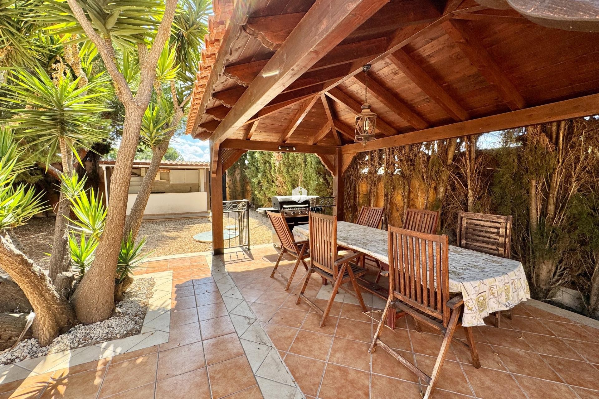 Resale - Villa -
Dolores - Cmno. Escorredor