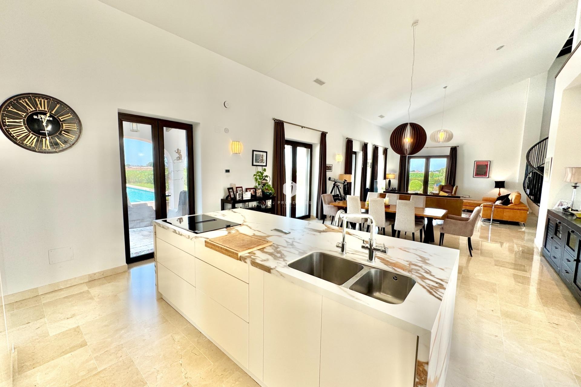 Resale - Villa -
Dolores - Comunidad Valenciana