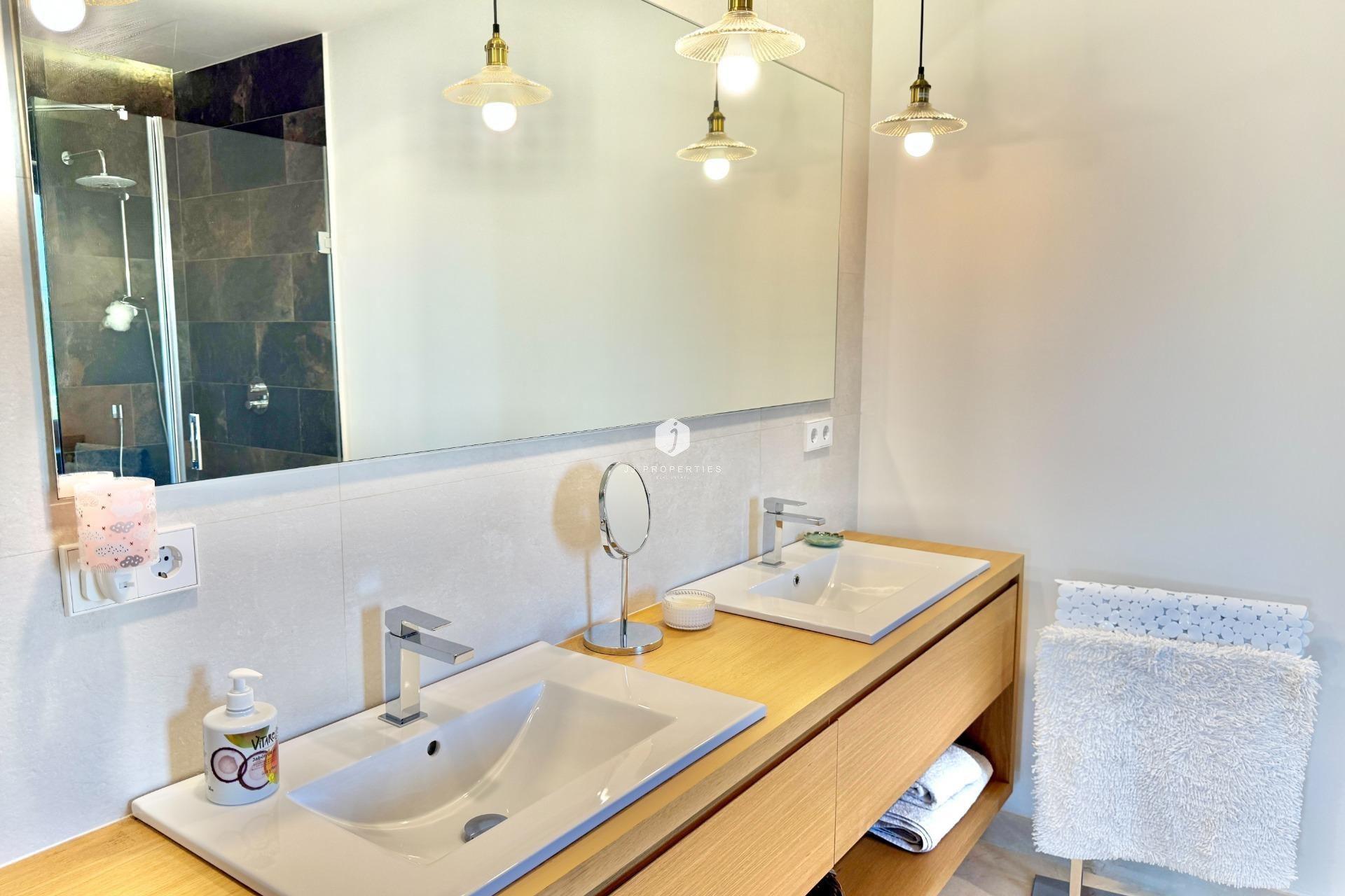 Resale - Villa -
Dolores - Comunidad Valenciana