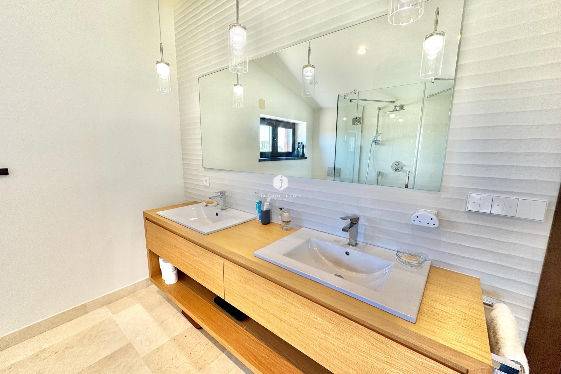 Resale - Villa -
Dolores - Comunidad Valenciana