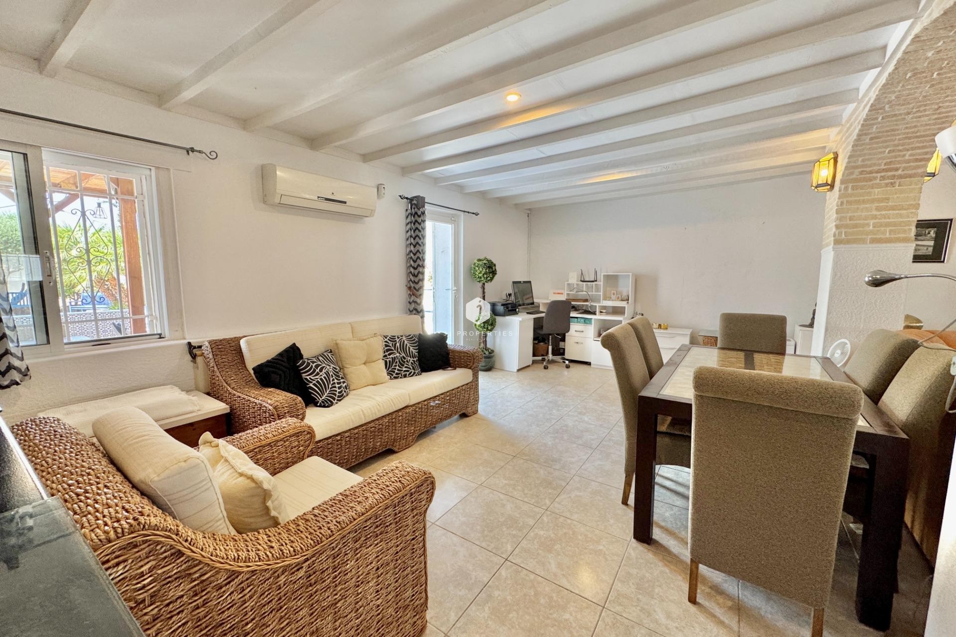 Resale - Villa -
Dolores - Comunidad Valenciana