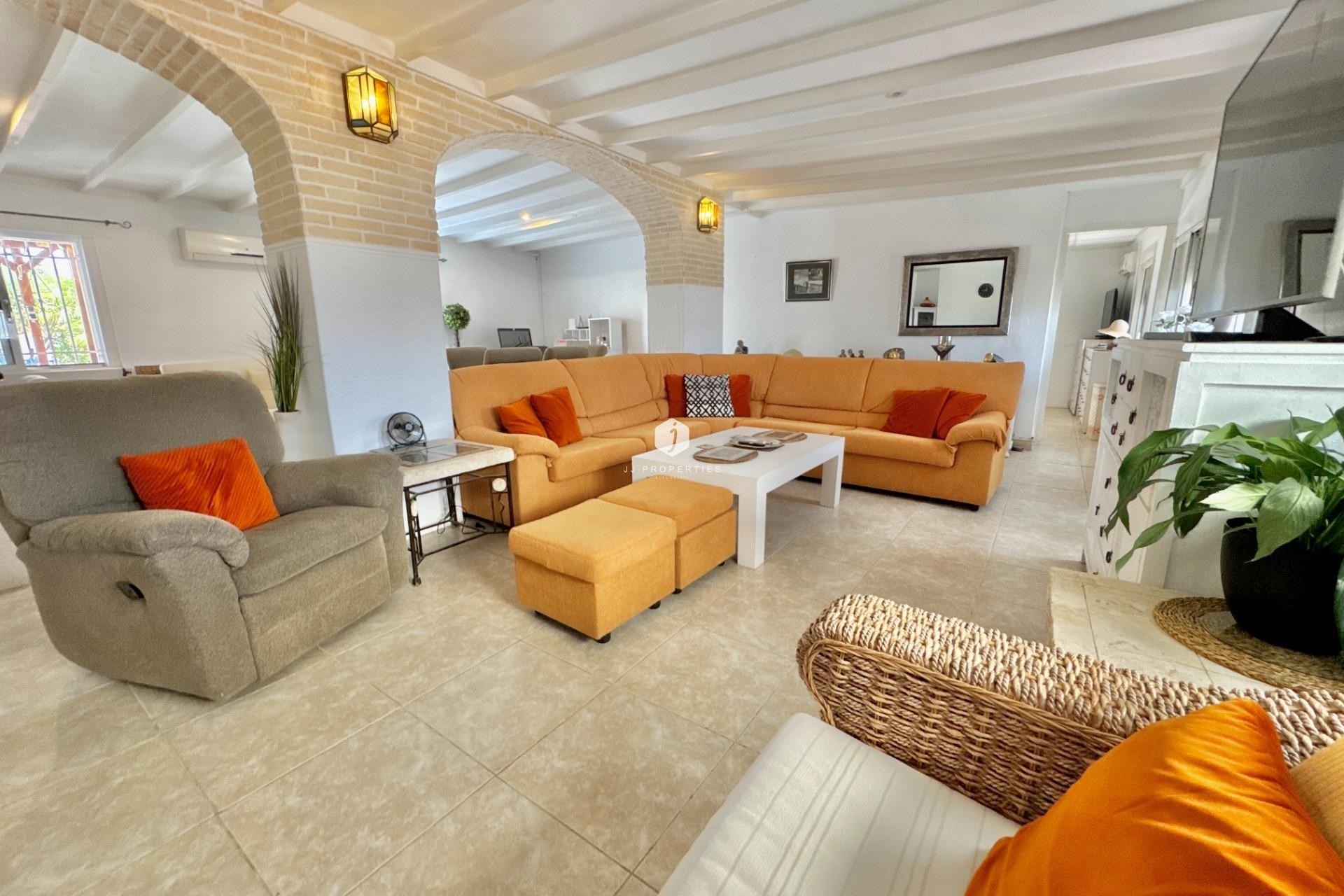 Resale - Villa -
Dolores - Comunidad Valenciana