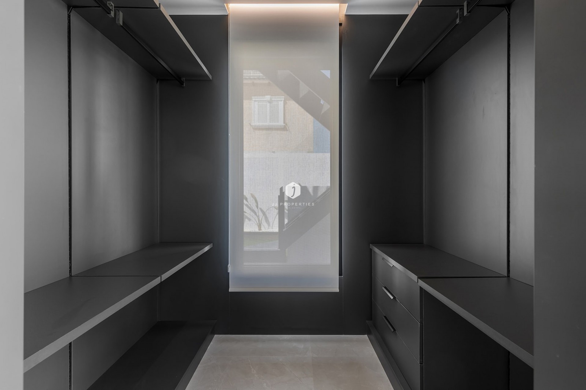 Resale - Villa -
El Chaparral - Inland