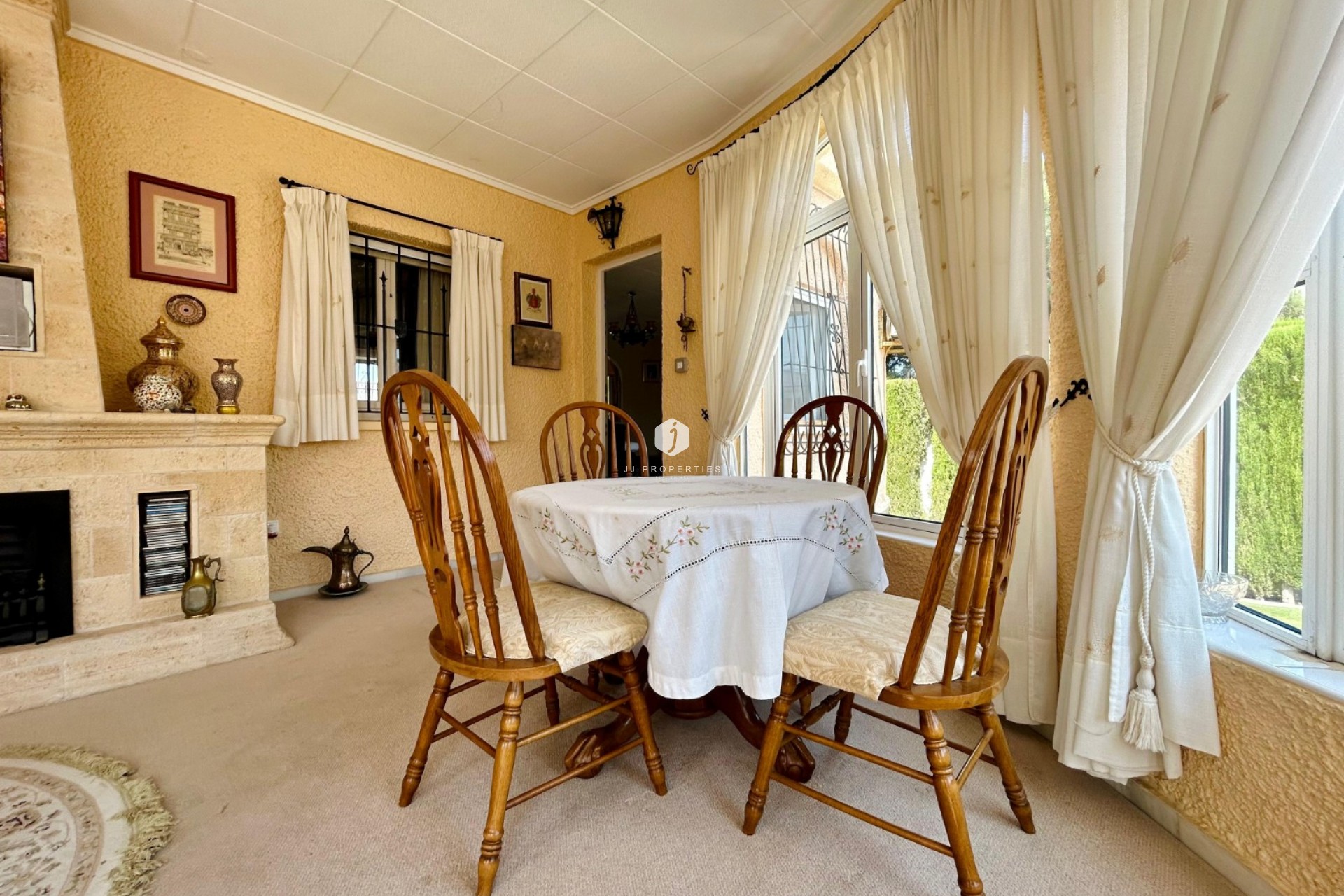 Resale - Villa -
El Chaparral - Inland