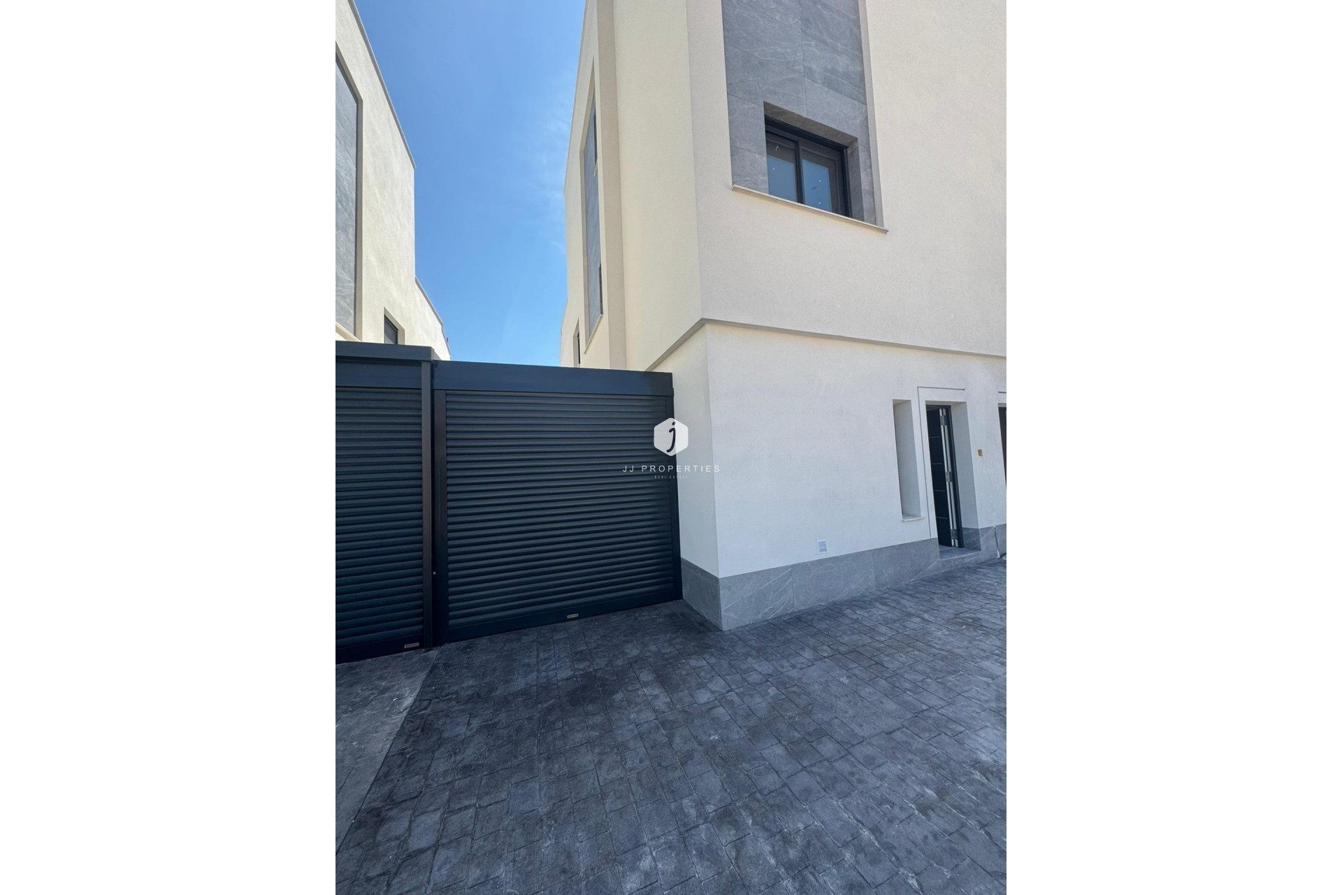 Resale - Villa -
Guardamar del Segura - Guardamar