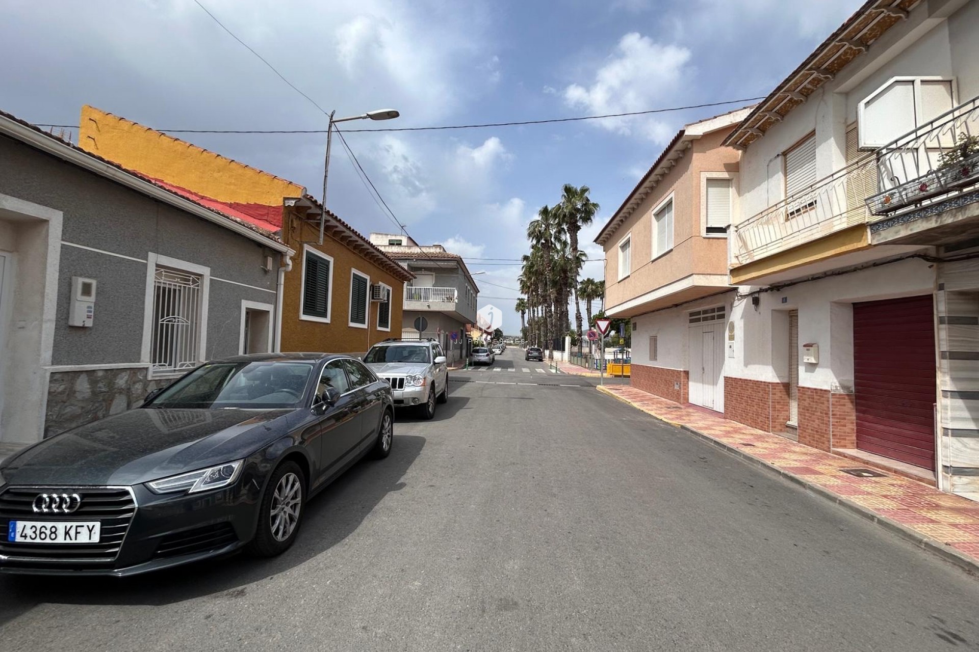 Resale - Villa -
Jacarilla - Inland