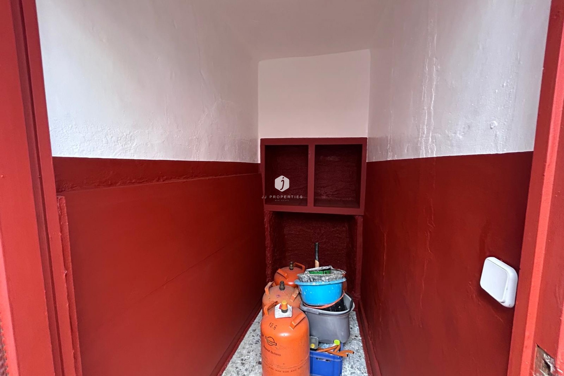 Resale - Villa -
Jacarilla - Inland