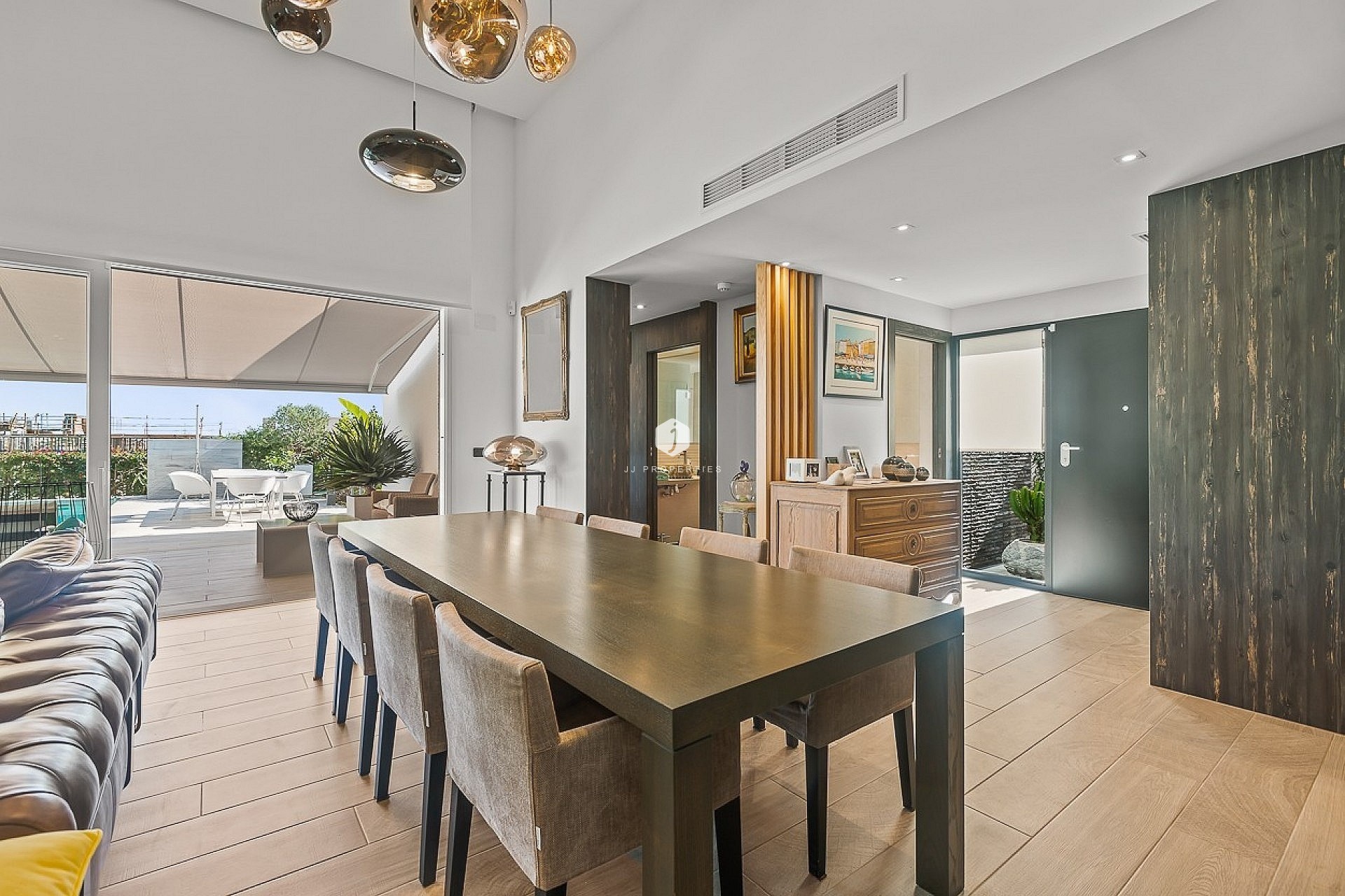 Resale - Villa -
La Finca Golf Resort - Inland