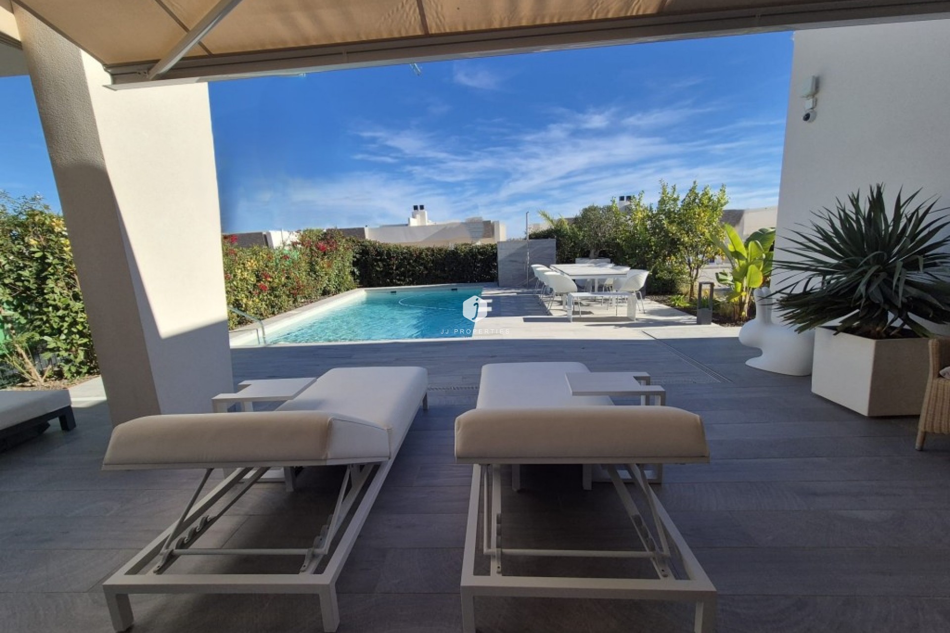 Resale - Villa -
La Finca Golf Resort - Inland