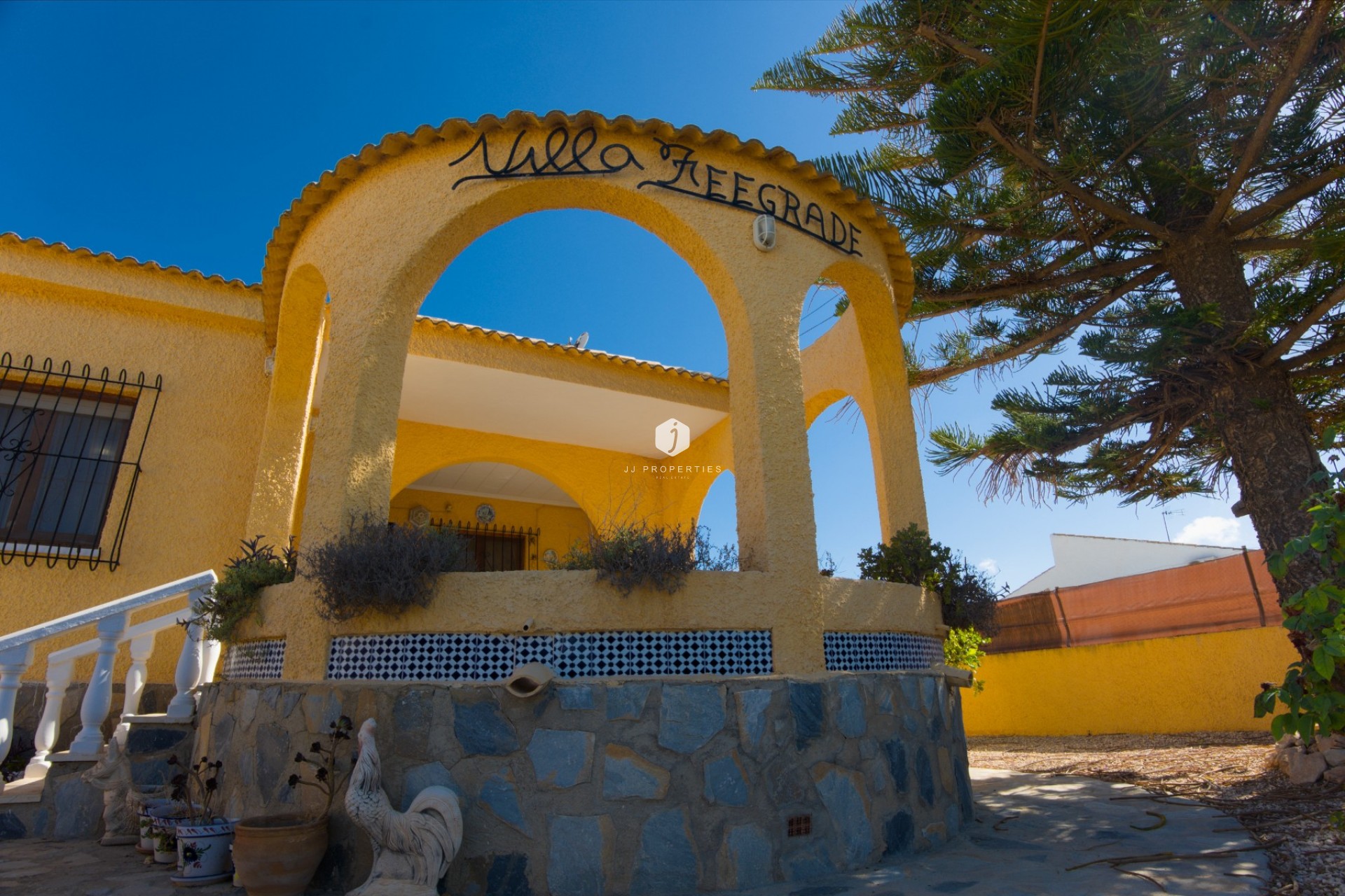 Resale - Villa -
La Siesta - Costa Blanca