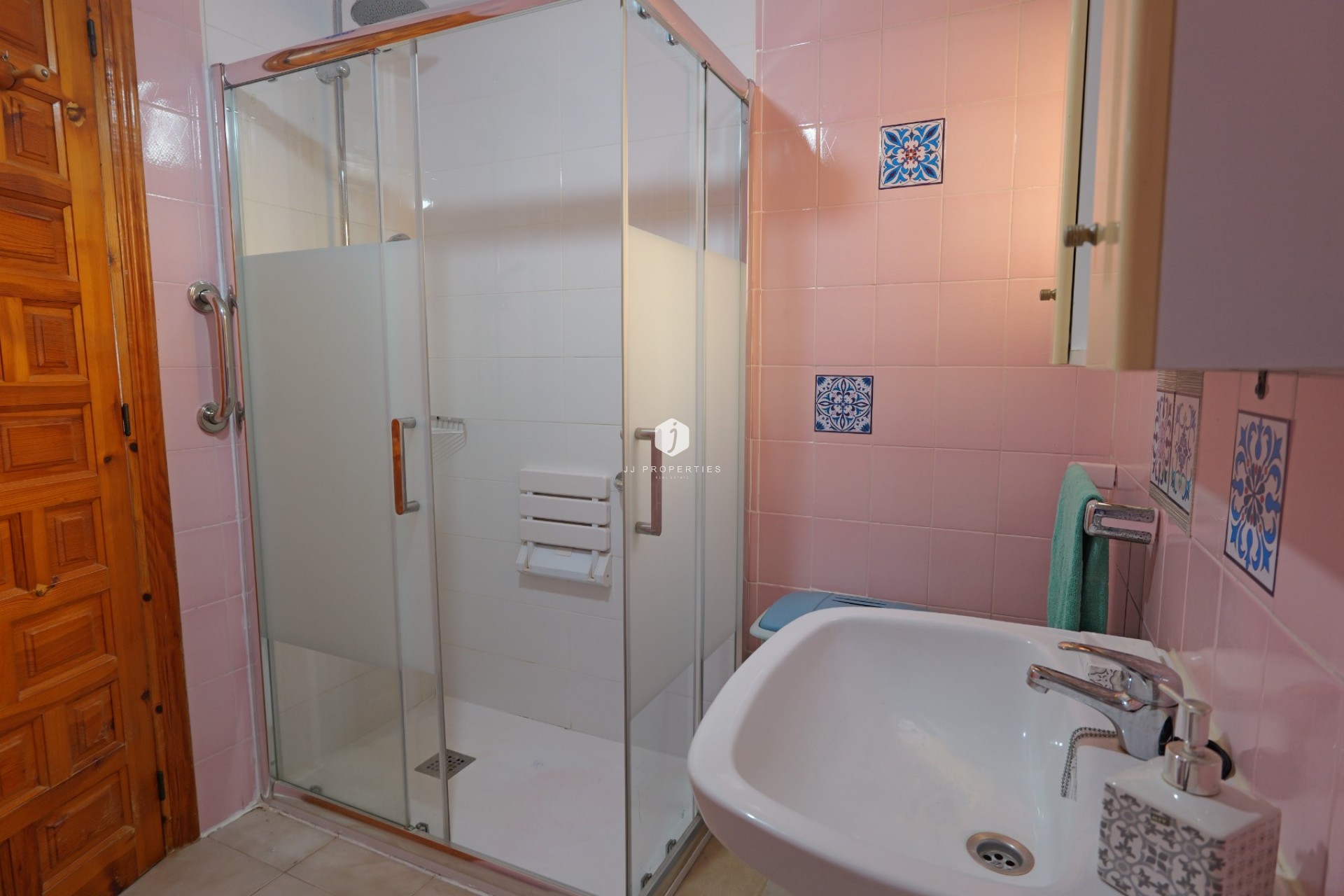 Resale - Villa -
La Siesta - Costa Blanca