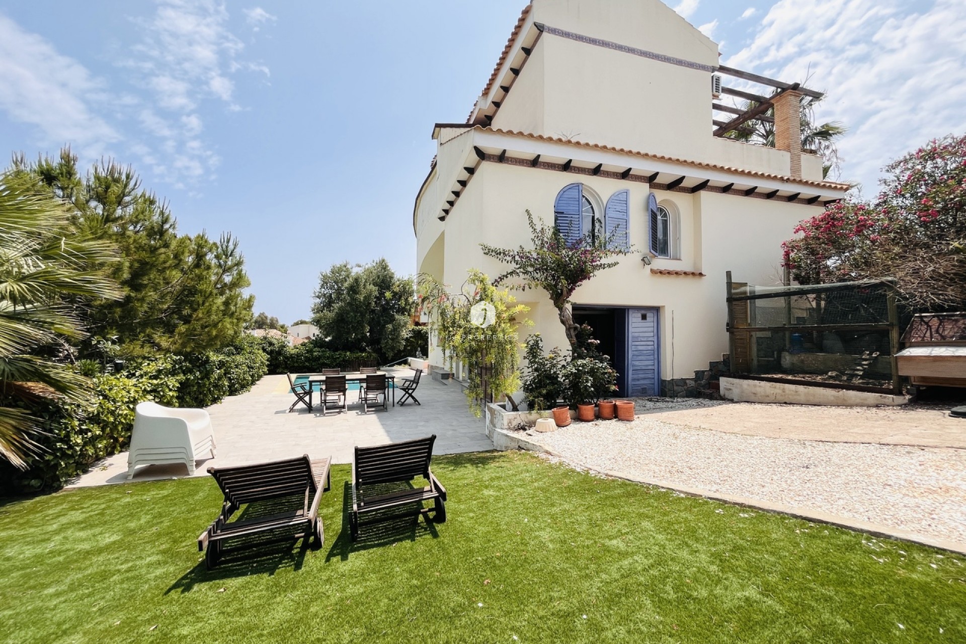 Resale - Villa -
La Zenia - Costa Blanca