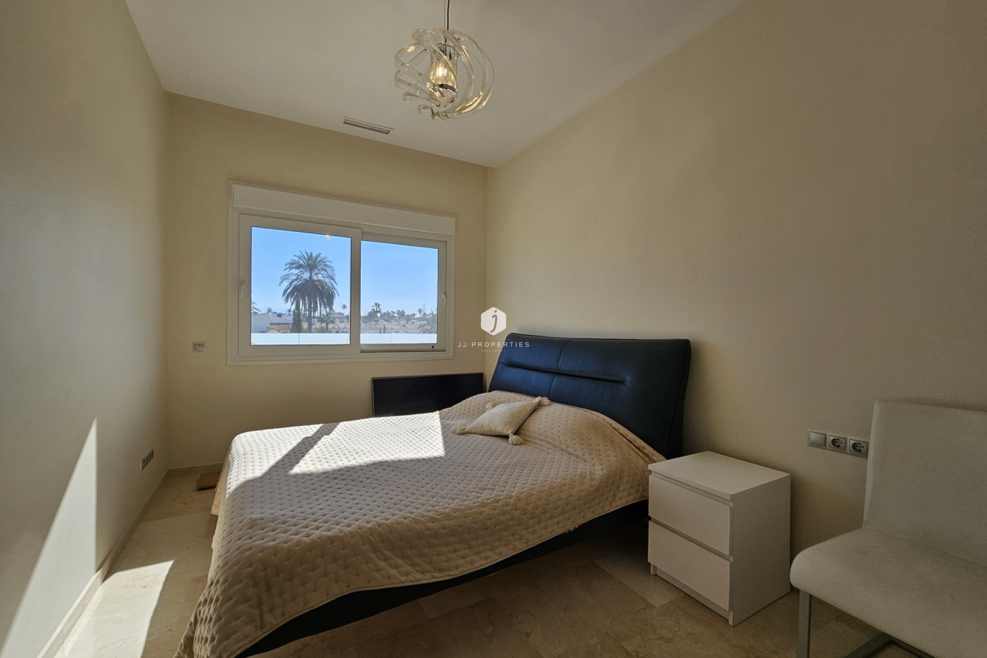 Resale - Villa -
La Zenia - Costa Blanca