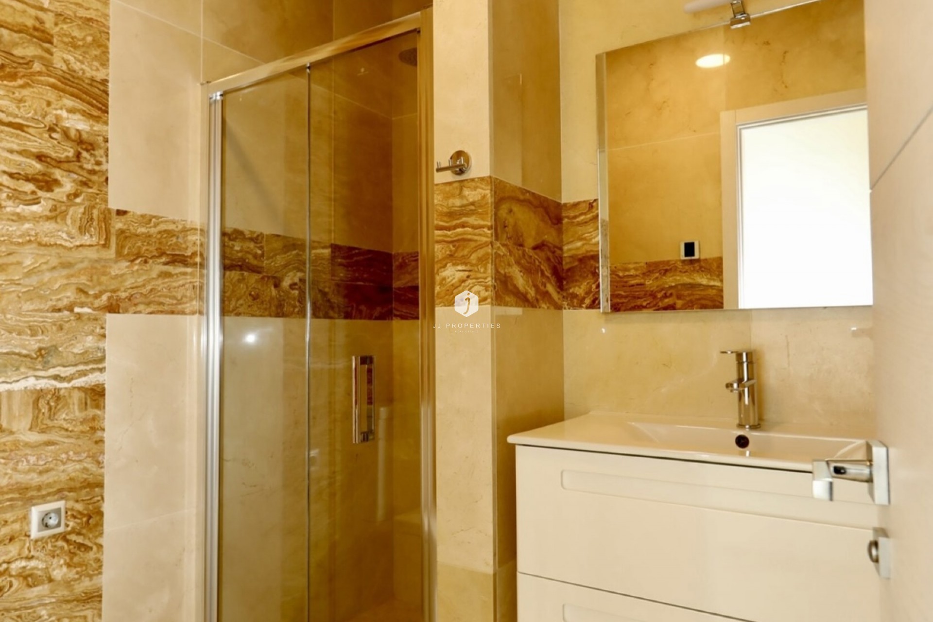 Resale - Villa -
La Zenia - Costa Blanca