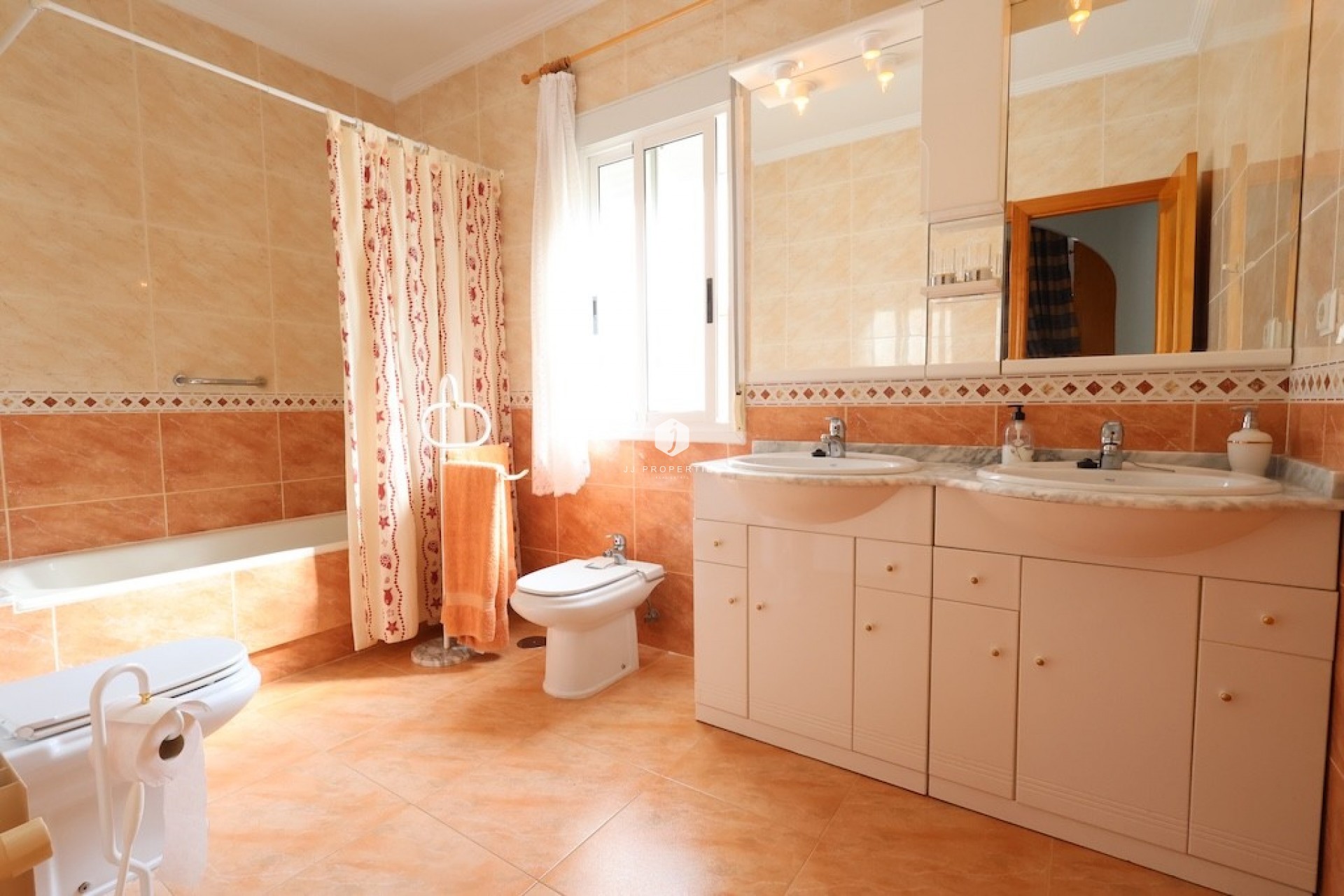 Resale - Villa -
Los Balcones - Costa Blanca