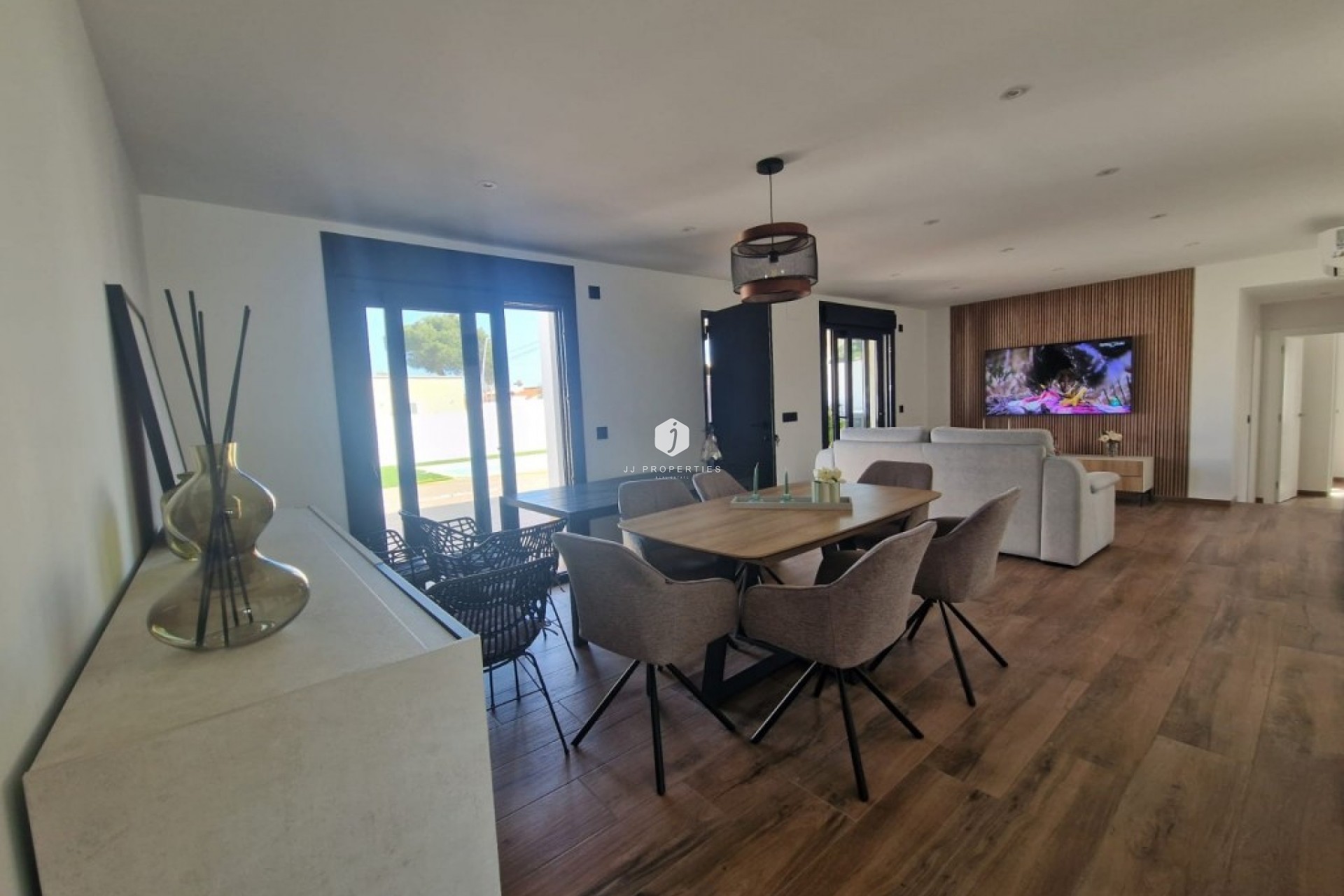 Resale - Villa -
Los Balcones - Costa Blanca