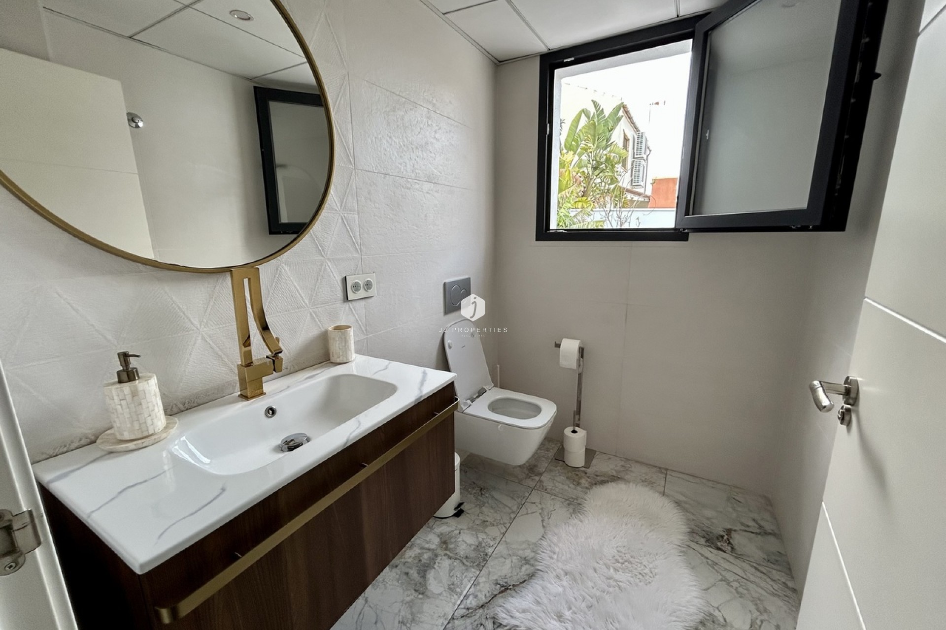 Resale - Villa -
Los Balcones - Costa Blanca