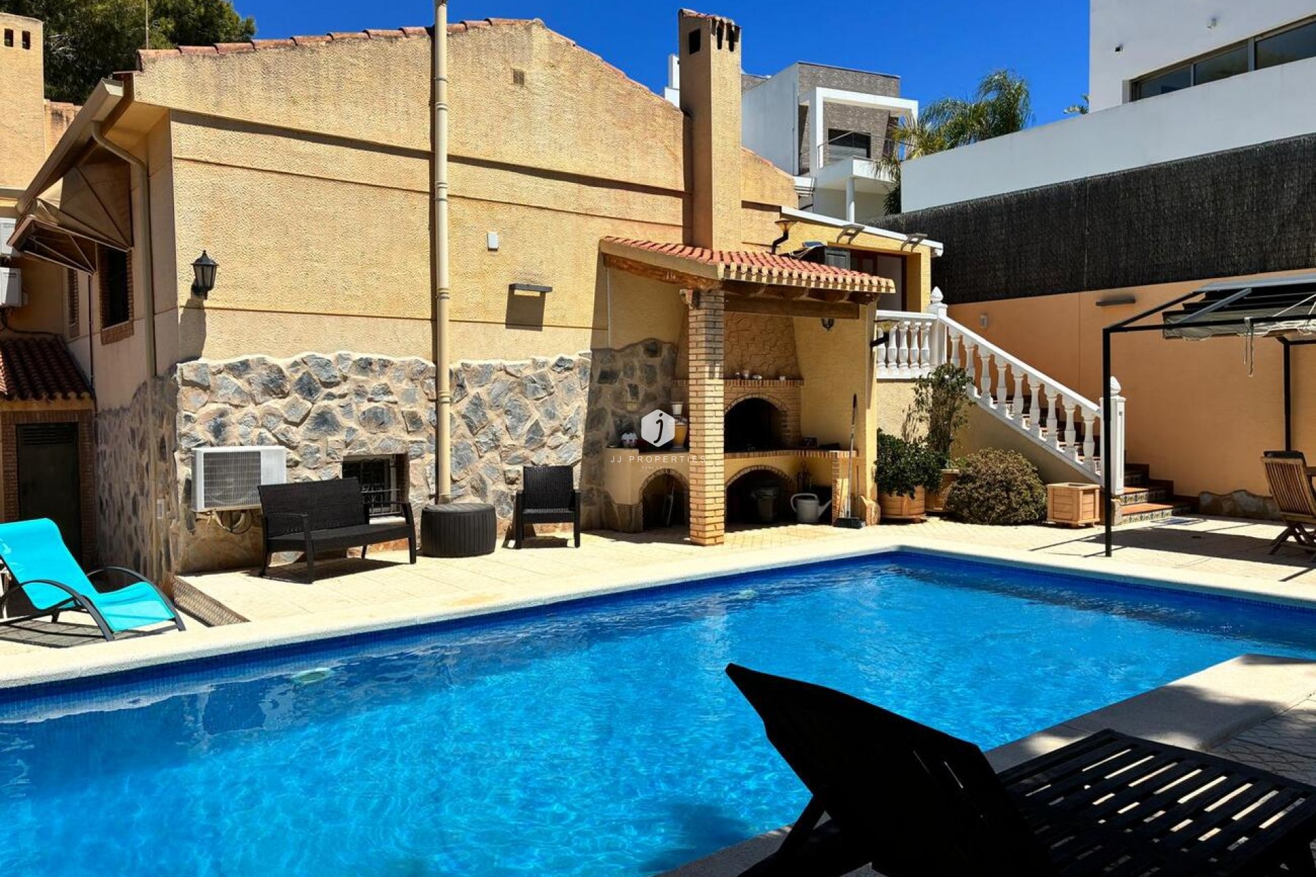 Resale - Villa -
Los Balcones - Costa Blanca