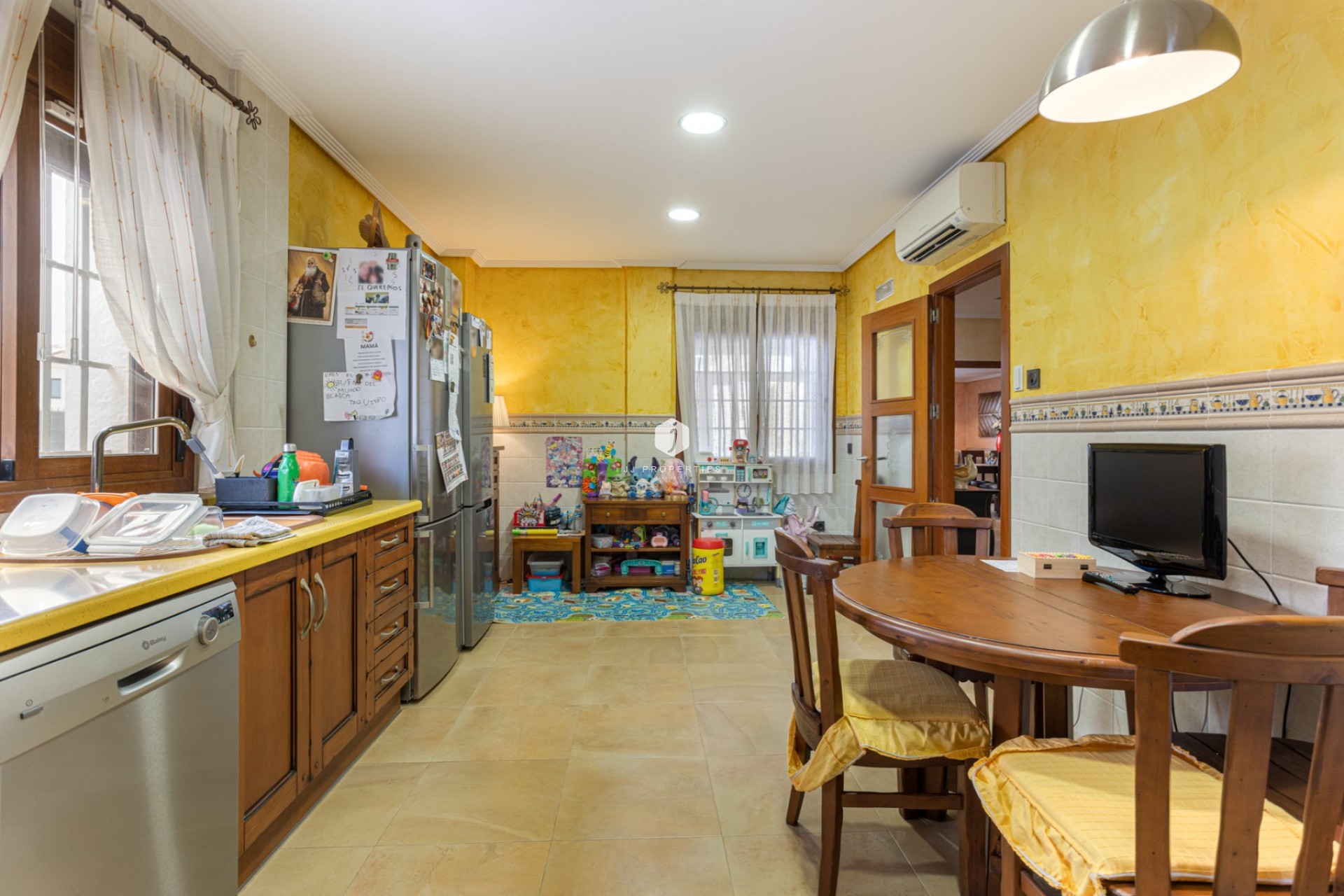 Resale - Villa -
Los Montesinos - Costa Blanca