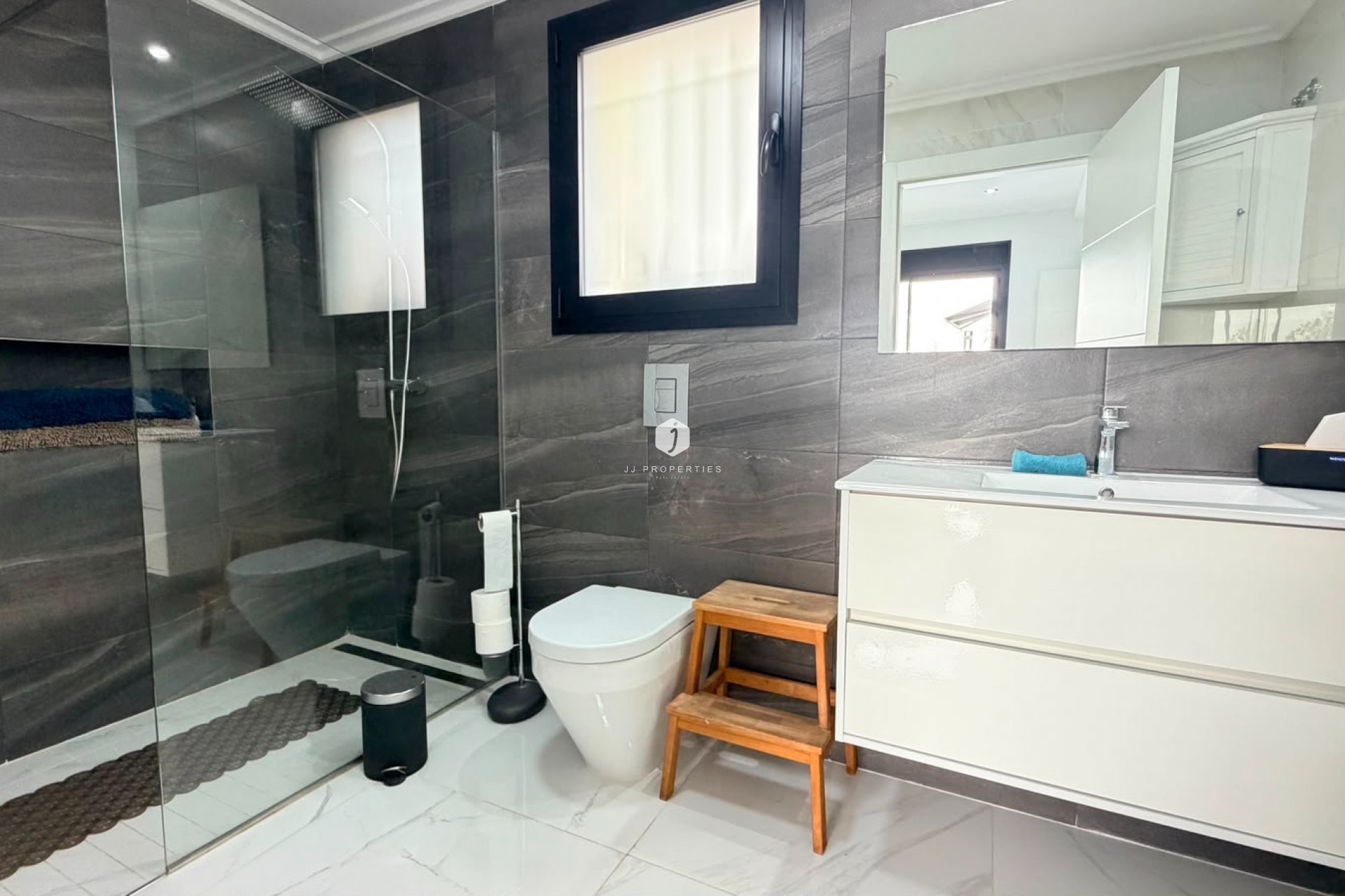 Resale - Villa -
Los Montesinos - Costa Blanca