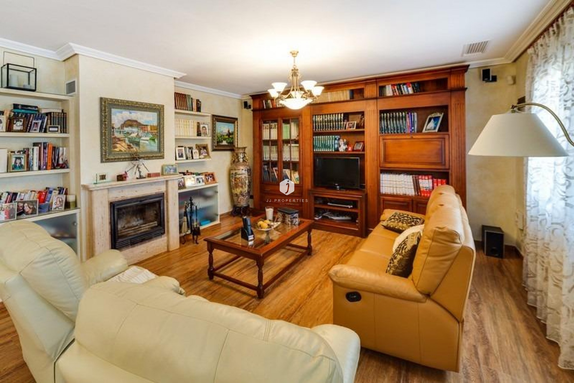 Resale - Villa -
Los Montesinos - Montesinos  Los