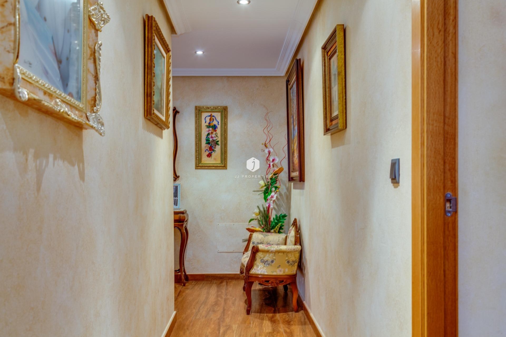 Resale - Villa -
Los Montesinos - Montesinos  Los