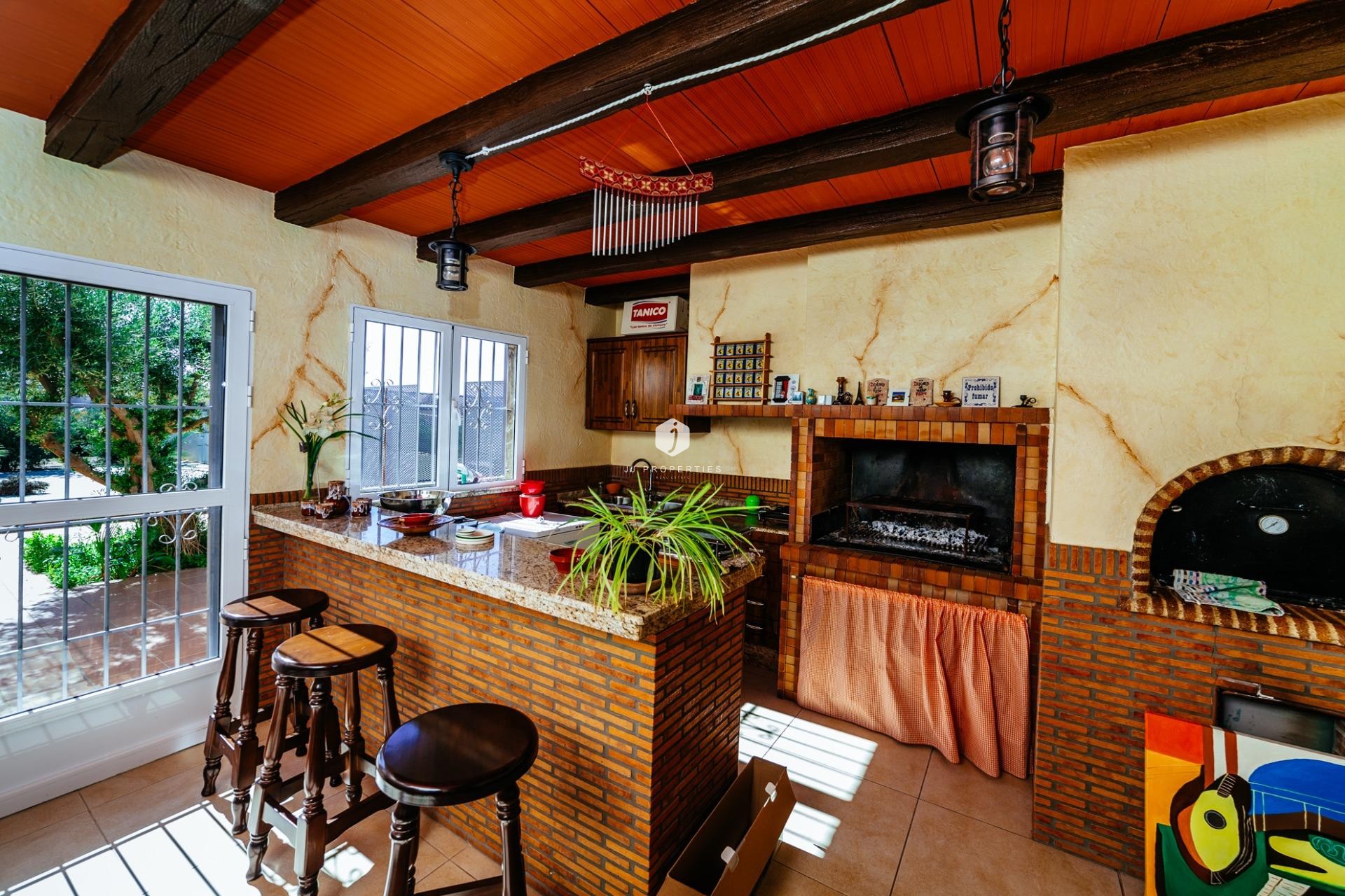 Resale - Villa -
Los Montesinos - Montesinos  Los